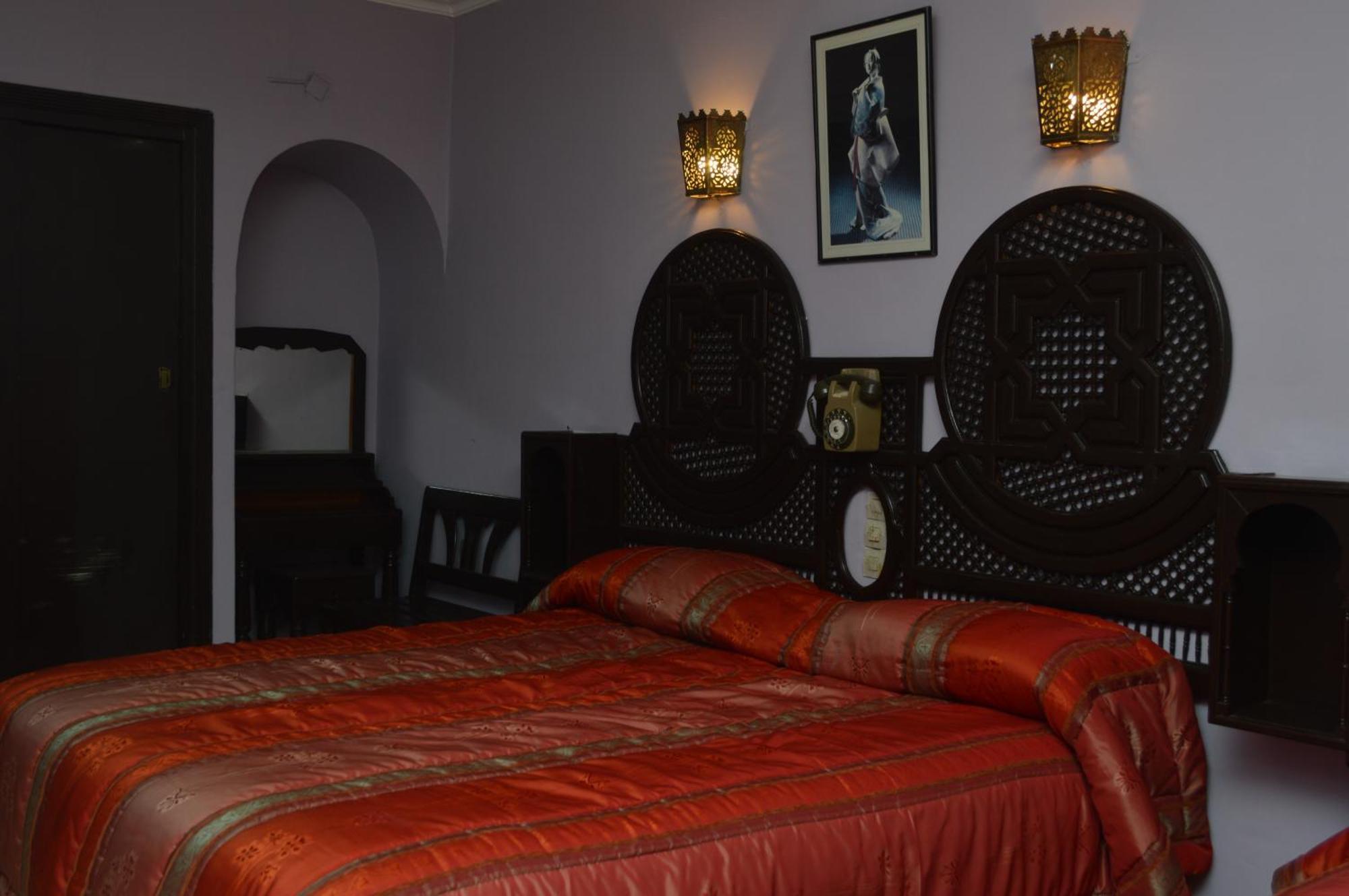 Amalay Hotel 3*