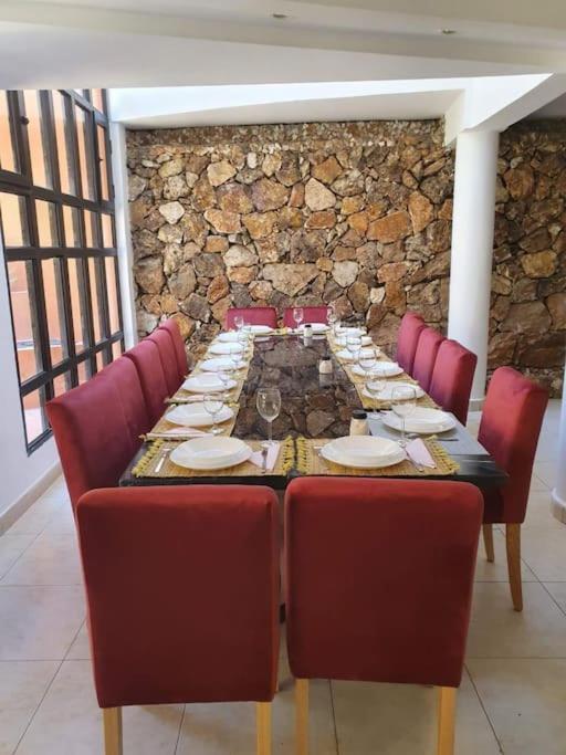 Villa Pour 14 Personnes *