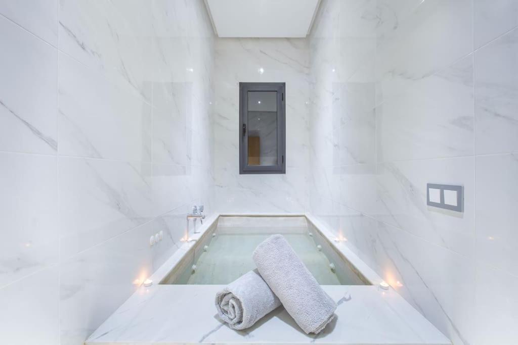 Kassia , Jacuzzi, Hamman, Jeux… Pousada Marraquexe