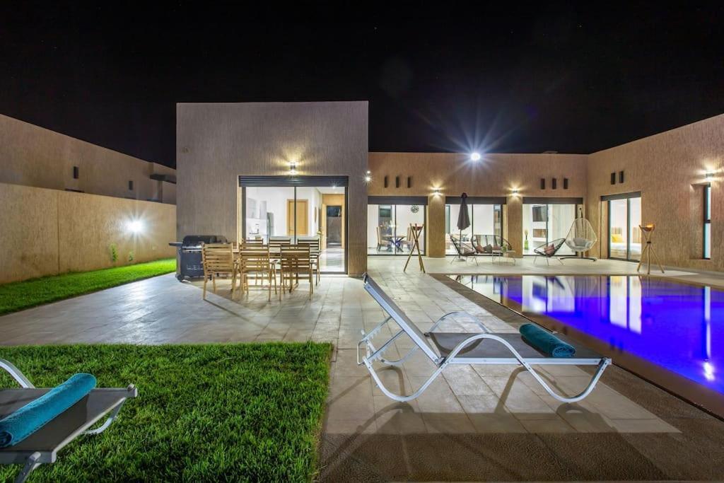 Kassia , Jacuzzi, Hamman, Jeux… Pousada *
