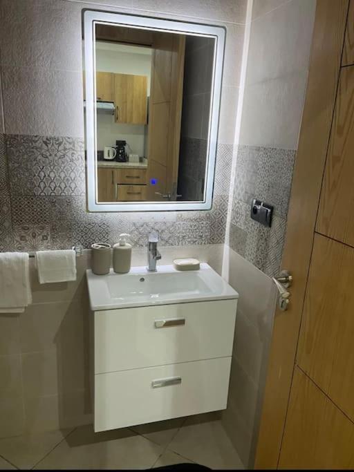 Duplex Au Calme Proche Gare Wifi Marrakesh