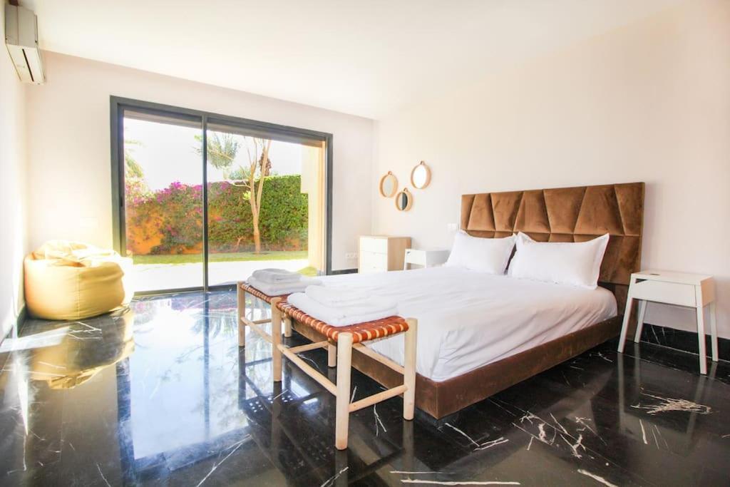 Nina Piscine Et Jacuzzi Sur La Terrasse Marrakesh