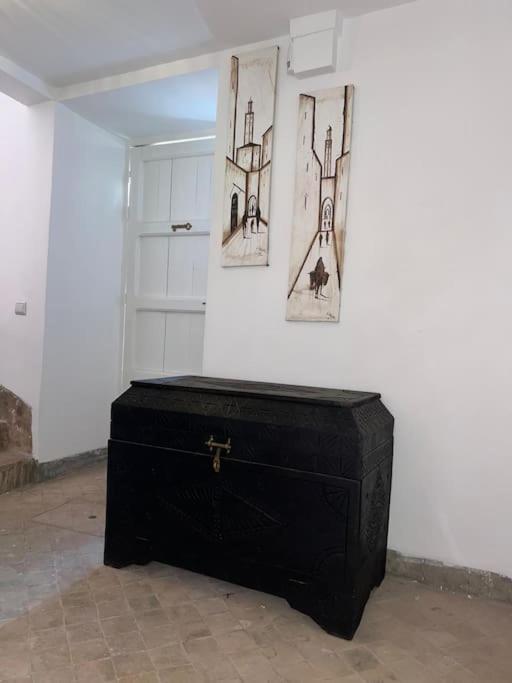 Villa Magnifique Prive 3 Chambres, Terrasse Sur Le Toit A Marrakech Au Coeur De La Medina *