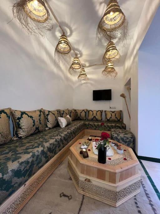 Magnifique Prive 3 Chambres, Terrasse Sur Le Toit A Marrakech Au Coeur De La Medina Villa