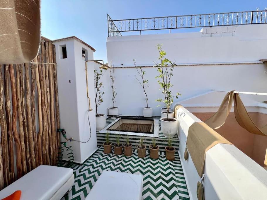 Magnifique Prive 3 Chambres, Terrasse Sur Le Toit A Marrakech Au Coeur De La Medina Villa
