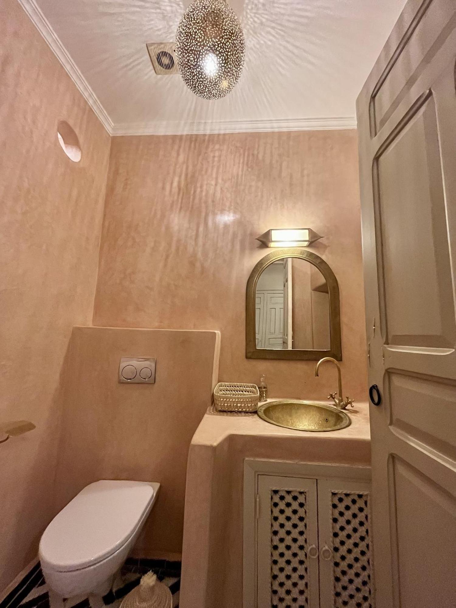 Ecila Guest house