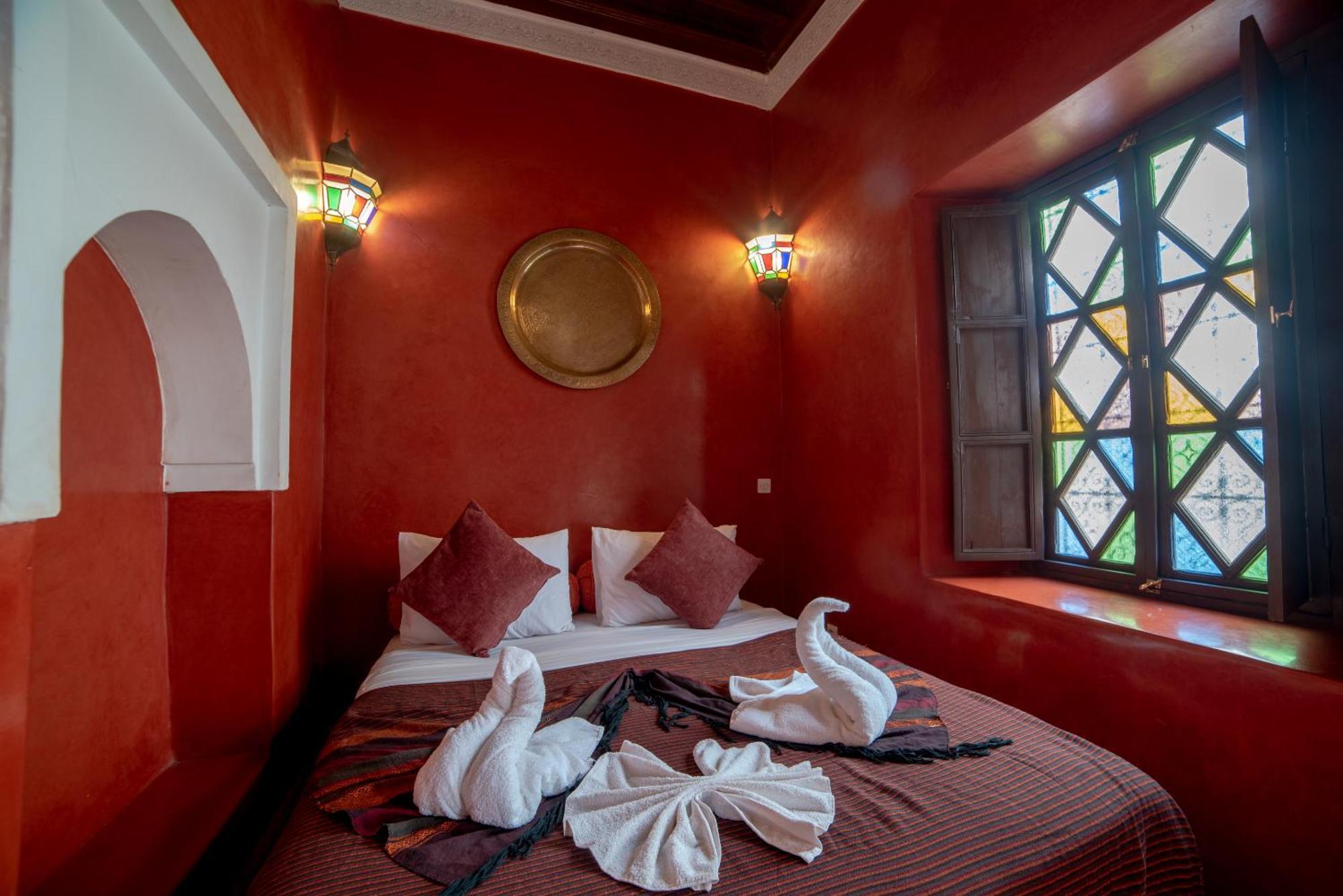 Riad Le Jardin De Lea, Suites&spa Couette-café