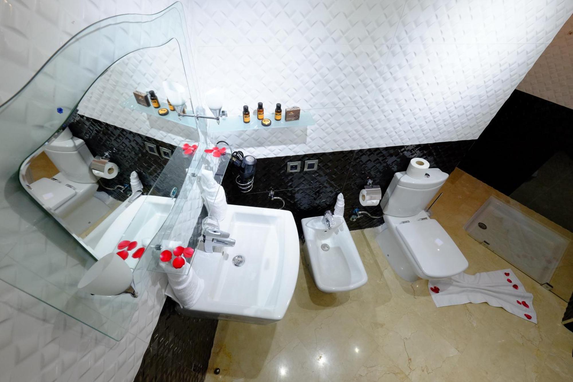 Mouna Aparthotel 3*