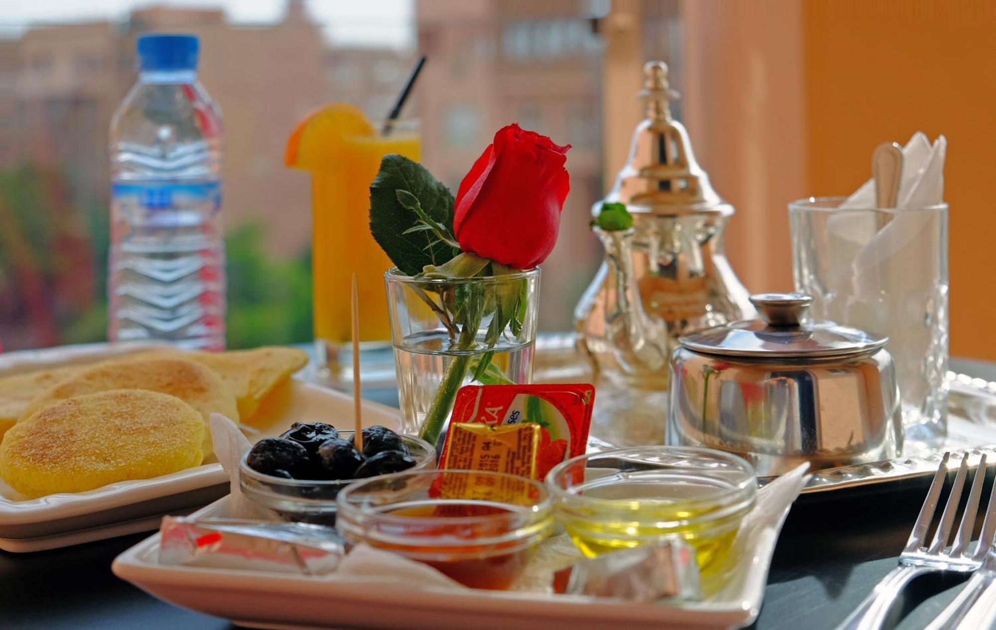 Aparthotel Mouna 3*