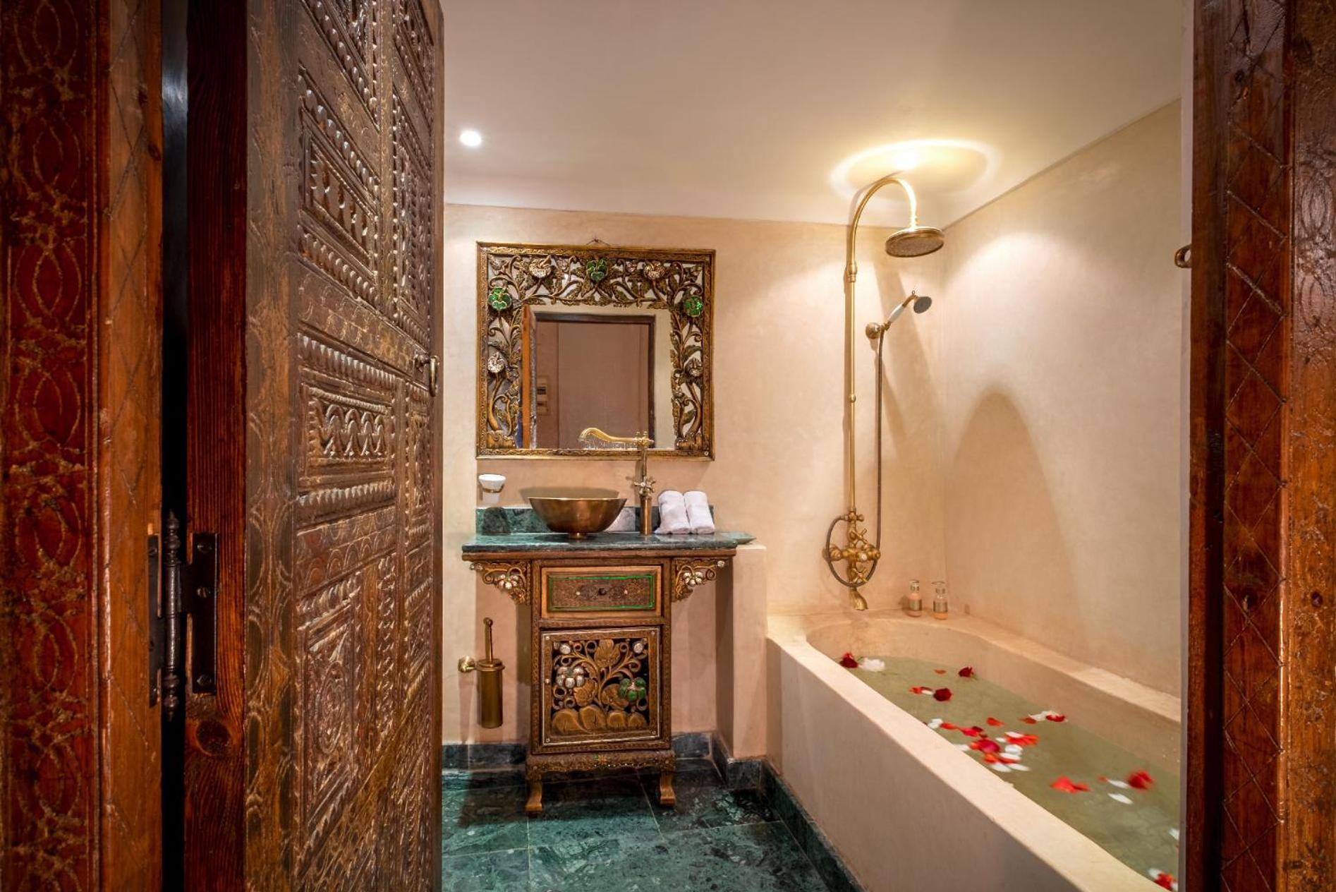 Riad Khalifa *