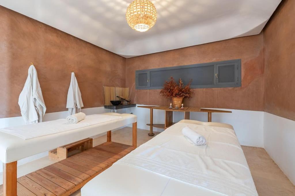 Private Villa, Up To 38 People, Massages, Catering Villa