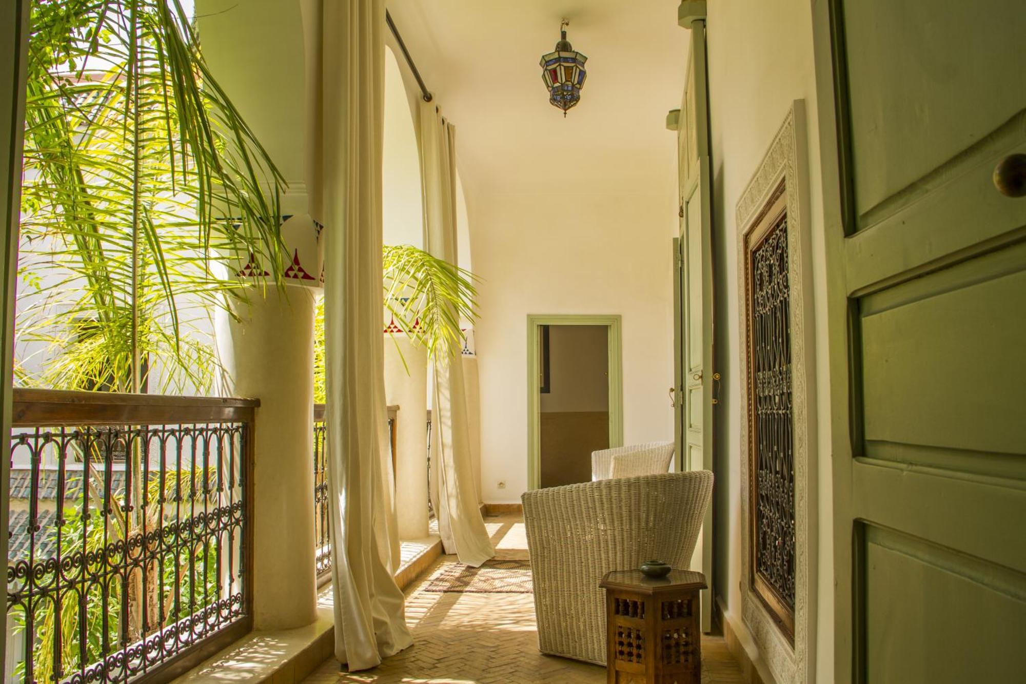 Guest house Majala 2*