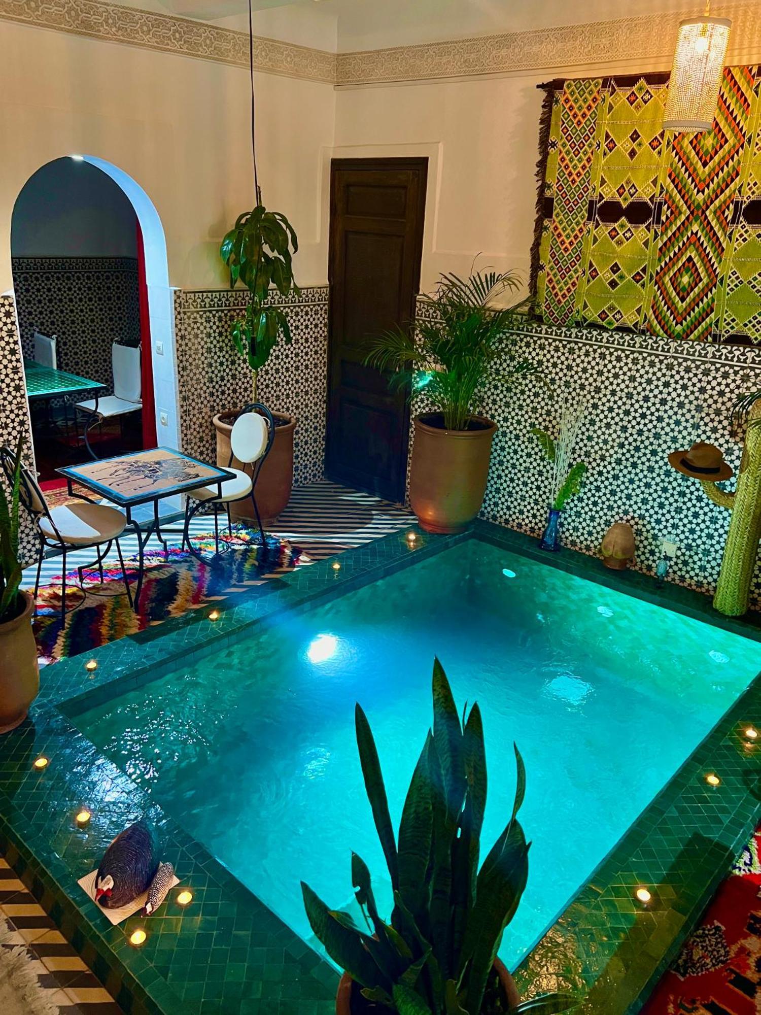 Bed and breakfast New Moon 3*