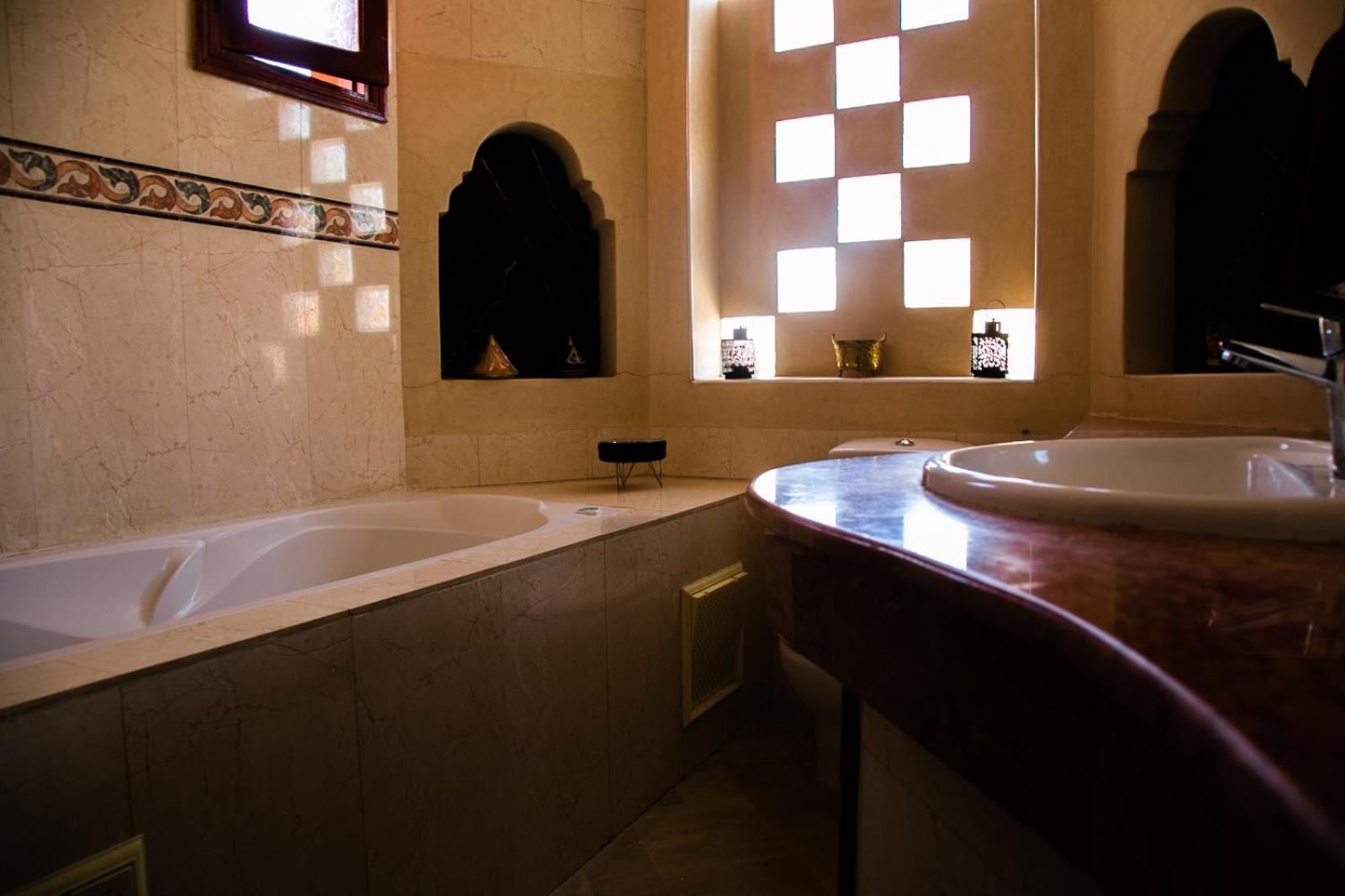Zine Guest house *