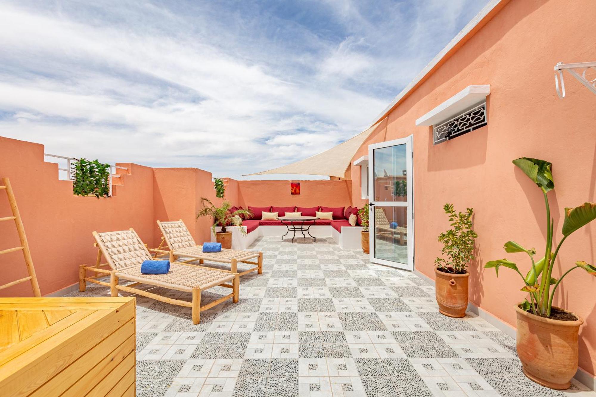 Riad Dar Juma, & Appartements, & Piscine Chauffee 5*