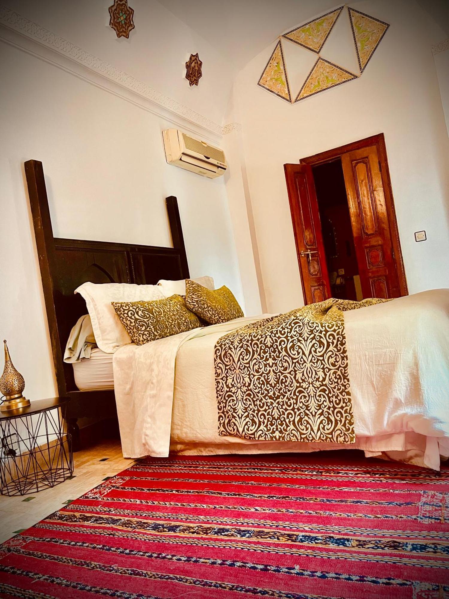 Bed & Breakfast Le Dromadaire Bleu By Weekome *