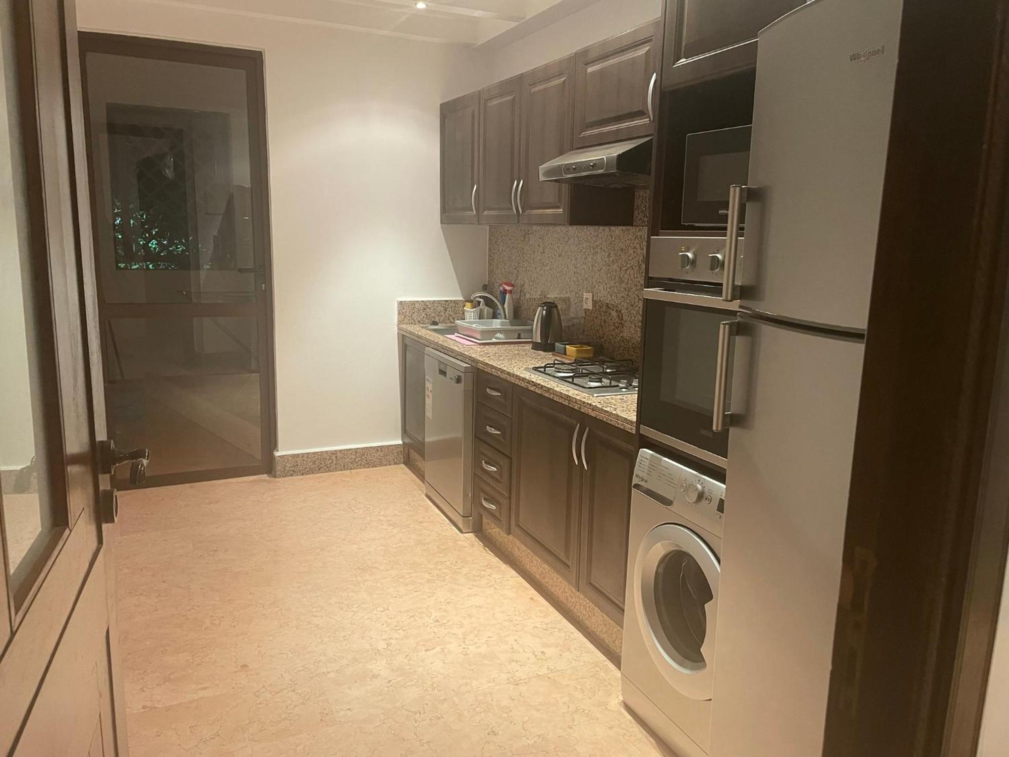 Garden House , Free Gym, Wi-fi, Parking, International Channels