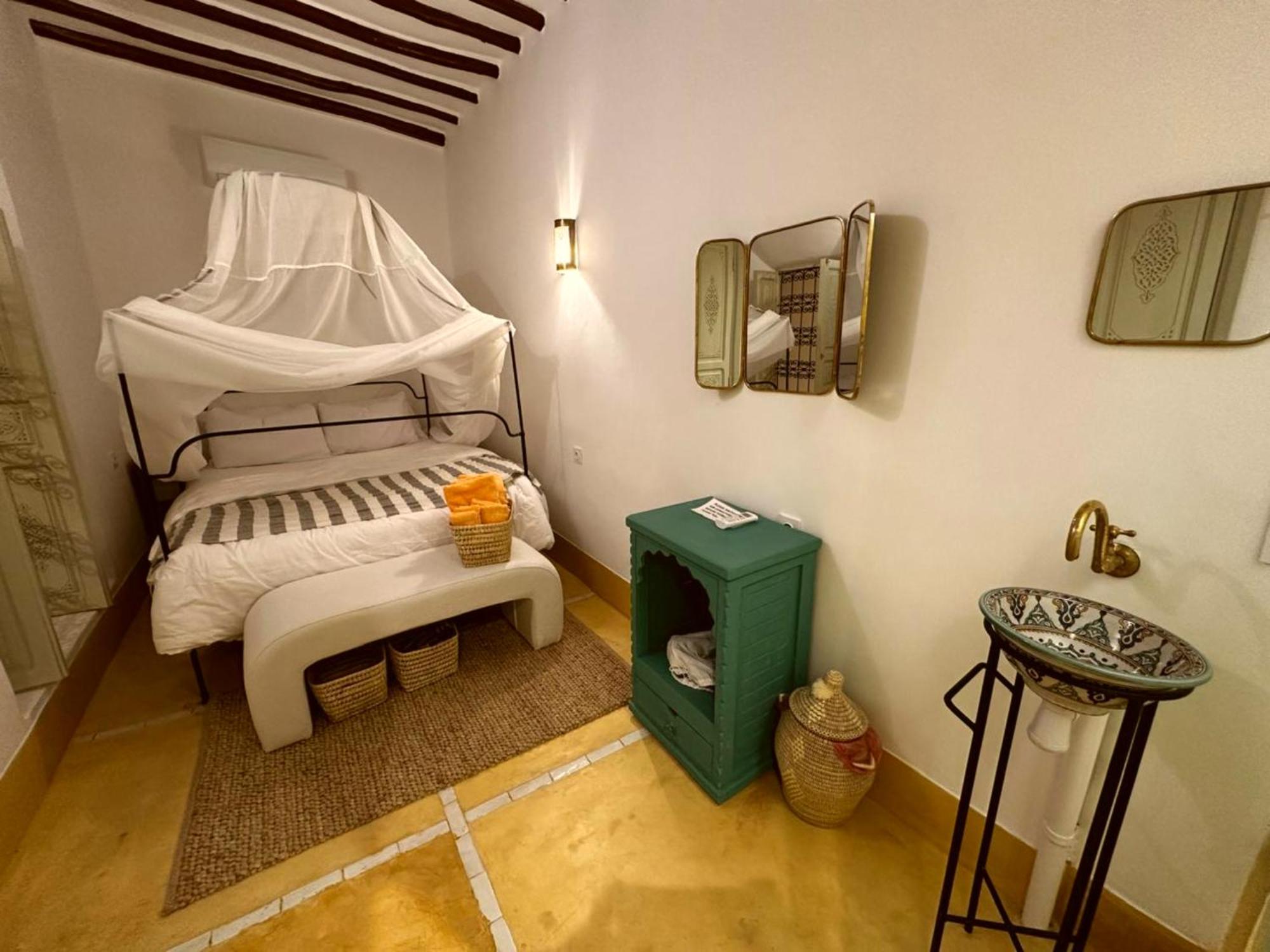 Little 24 * Marrakesh