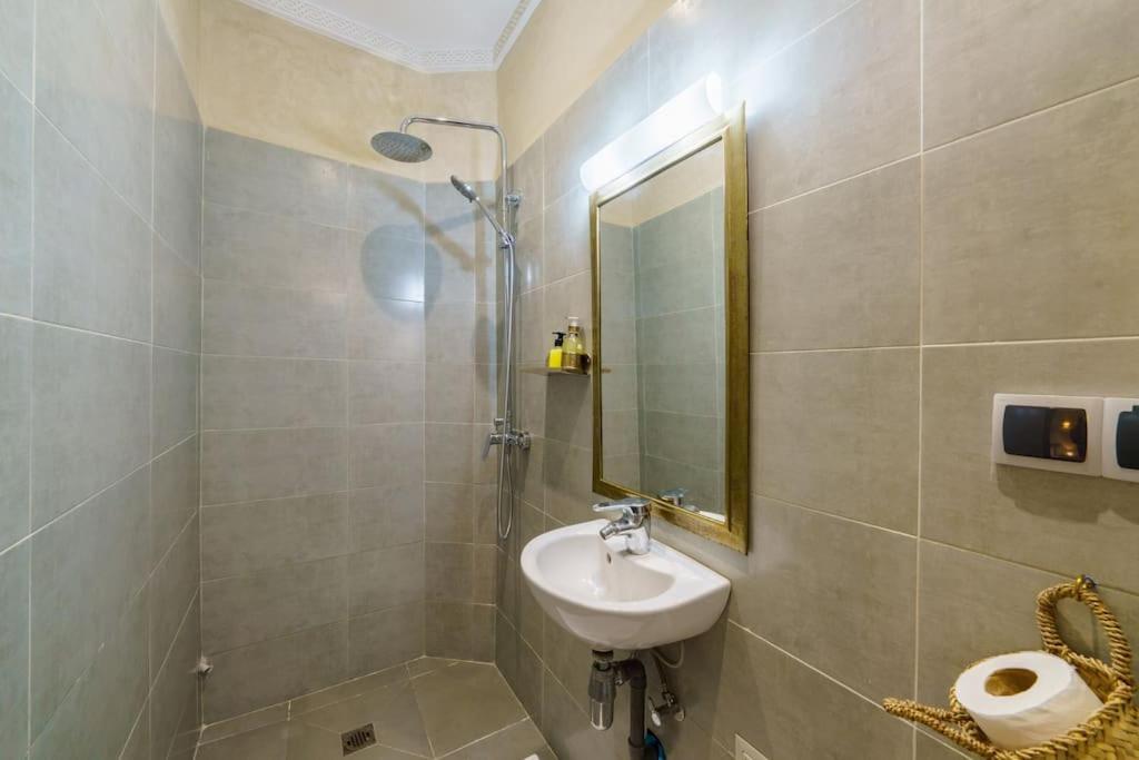 Riad Taher - Piscine - Wifi Fibre Optique - Petit Dejeuner Holiday home