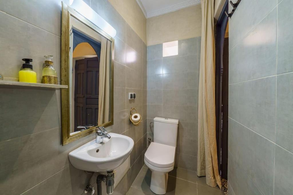 Riad Taher - Piscine - Wifi Fibre Optique - Petit Dejeuner Holiday home