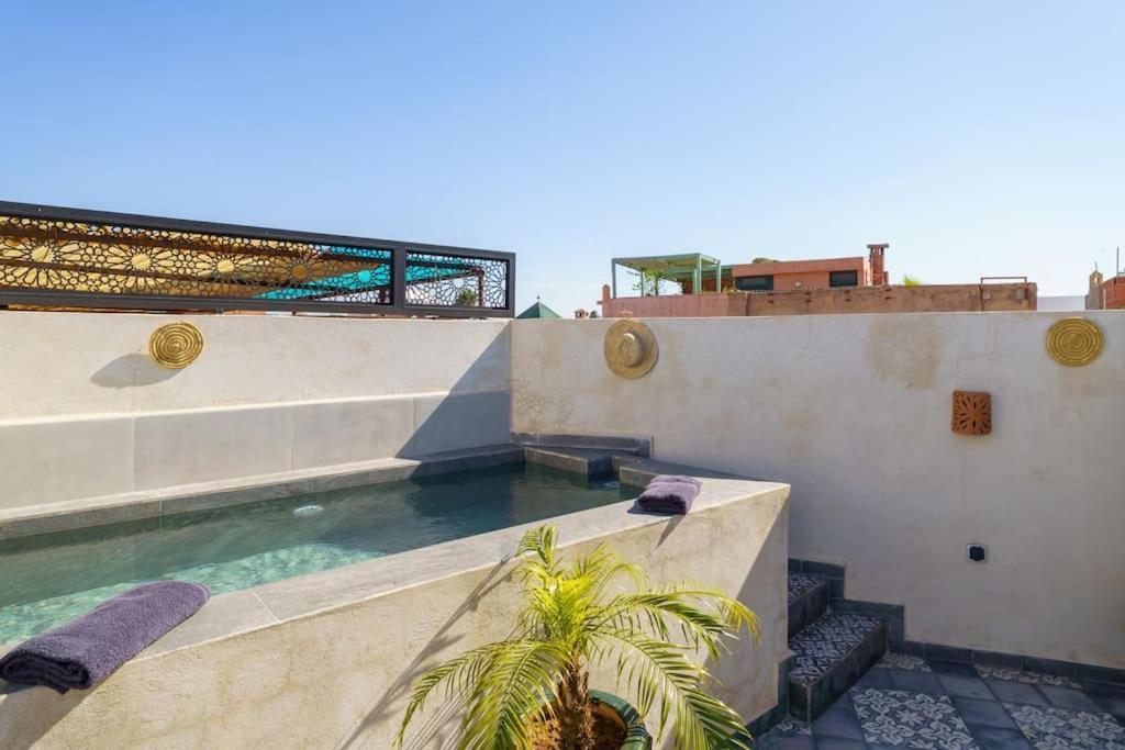 Riad Taher - Piscine - Wifi Fibre Optique - Petit Dejeuner Marrakesh