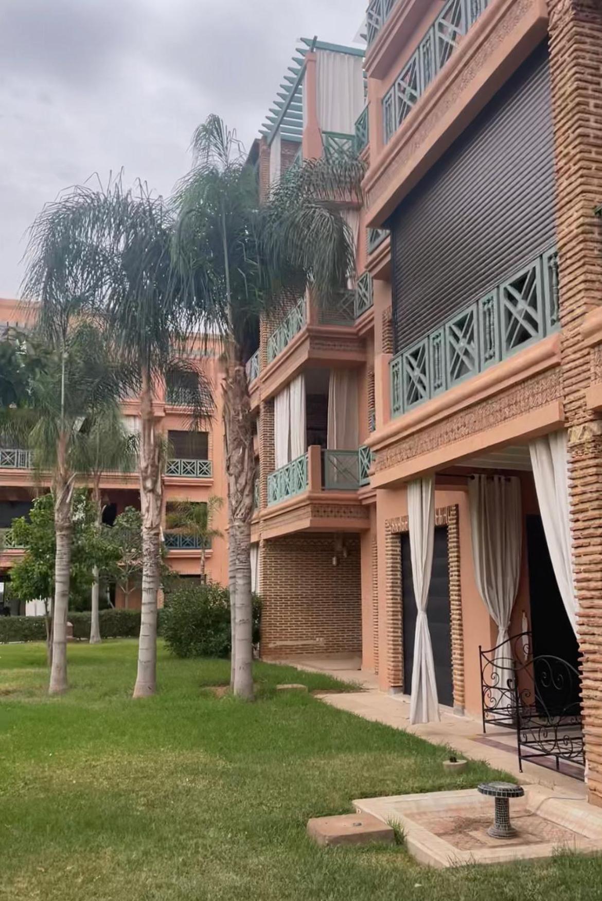 Garden House , Free Gym, Wi-fi, Parking, International Channels Apartment