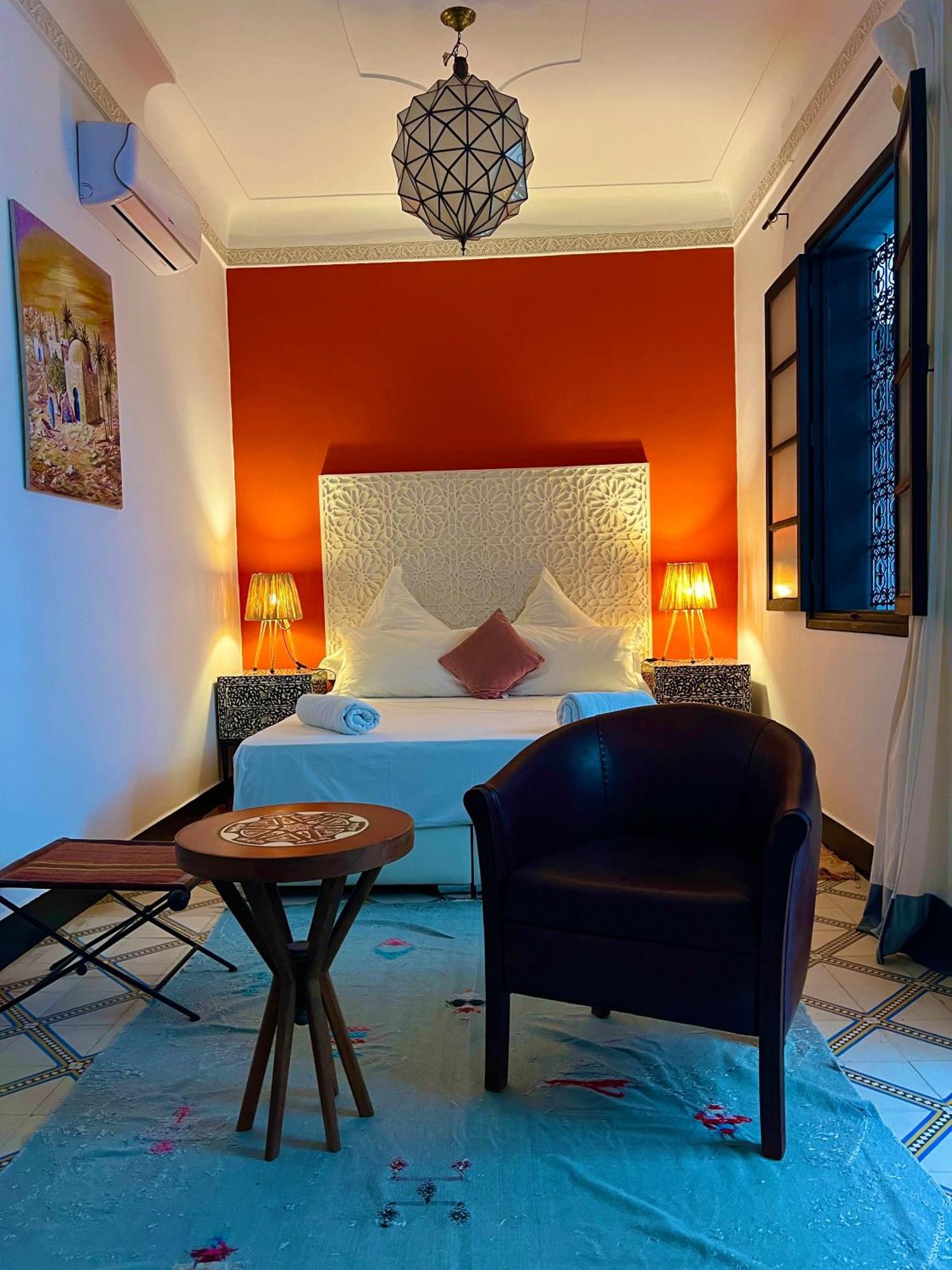New Moon Bed and breakfast