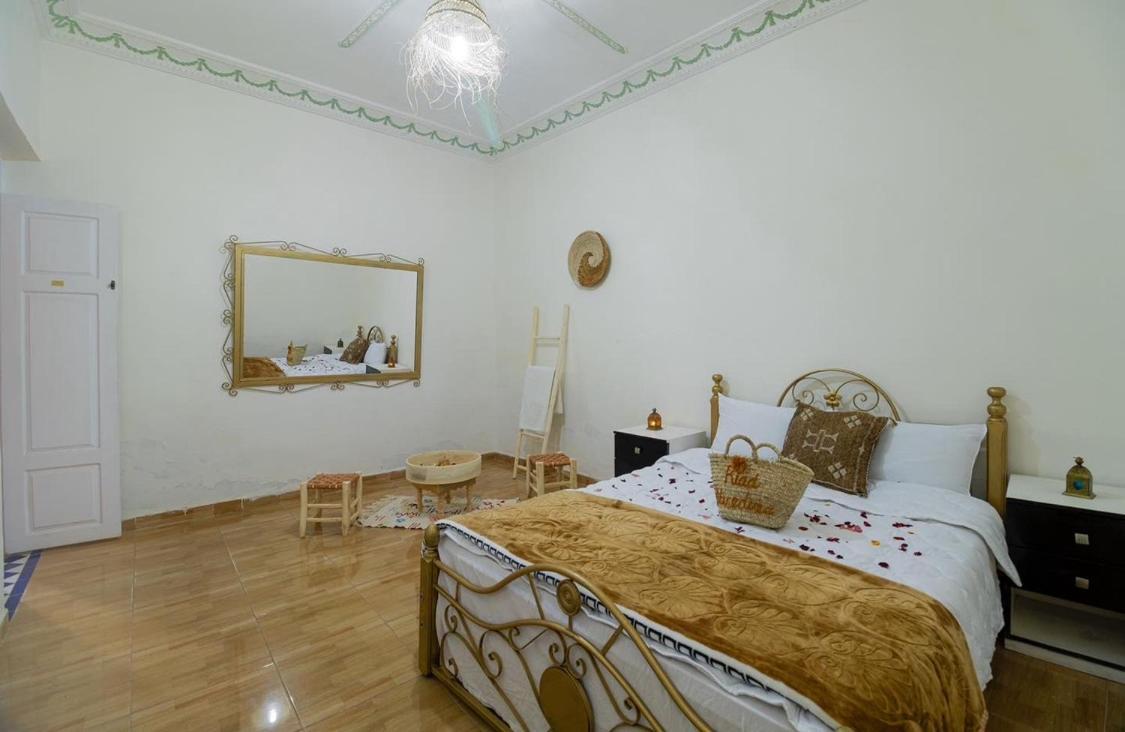 Riad Nicedinaa *