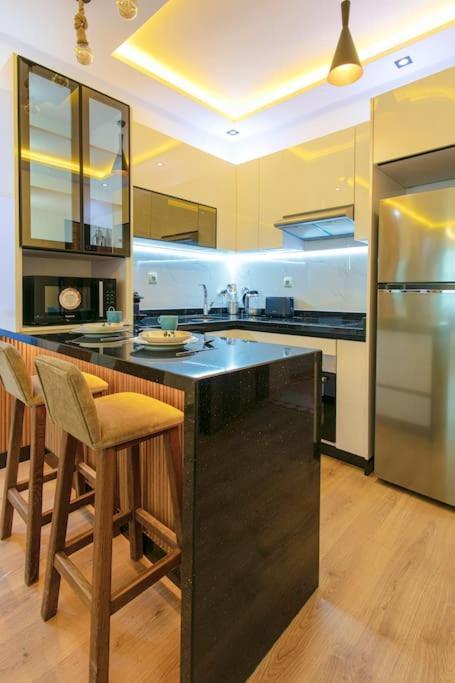 Step Into Elegance - Marrakech Apartment