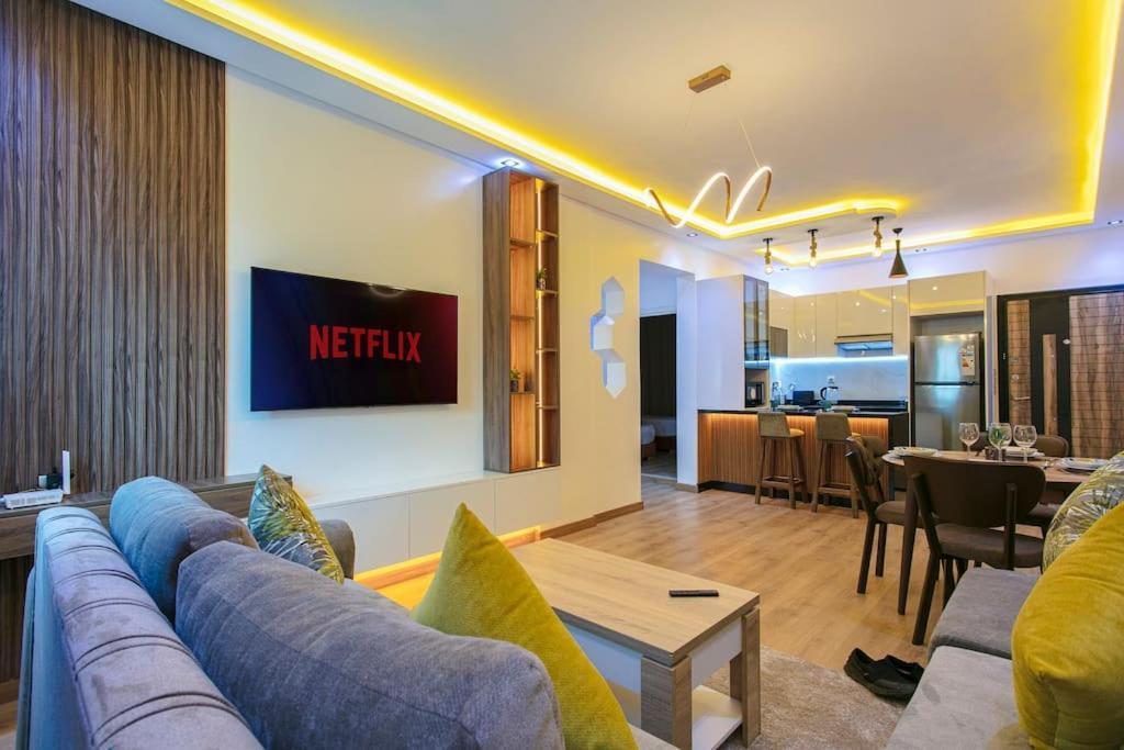 Step Into Elegance - Marrakech Apartment *