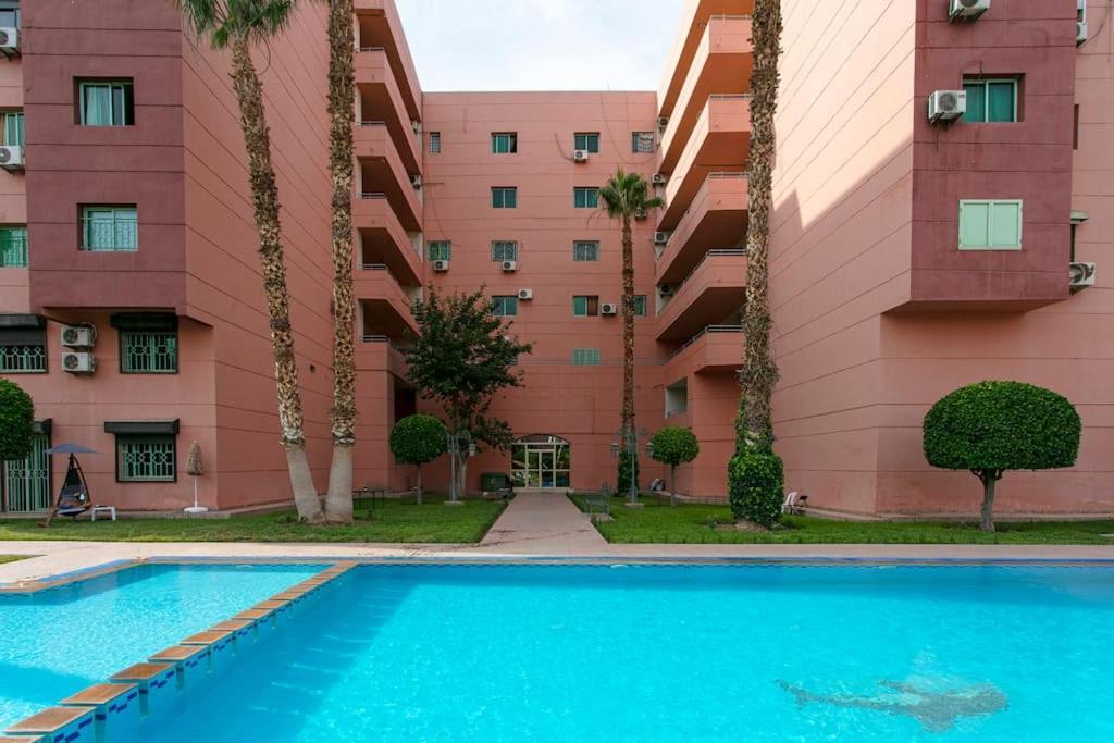 Step Into Elegance - Marrakech Apartment *