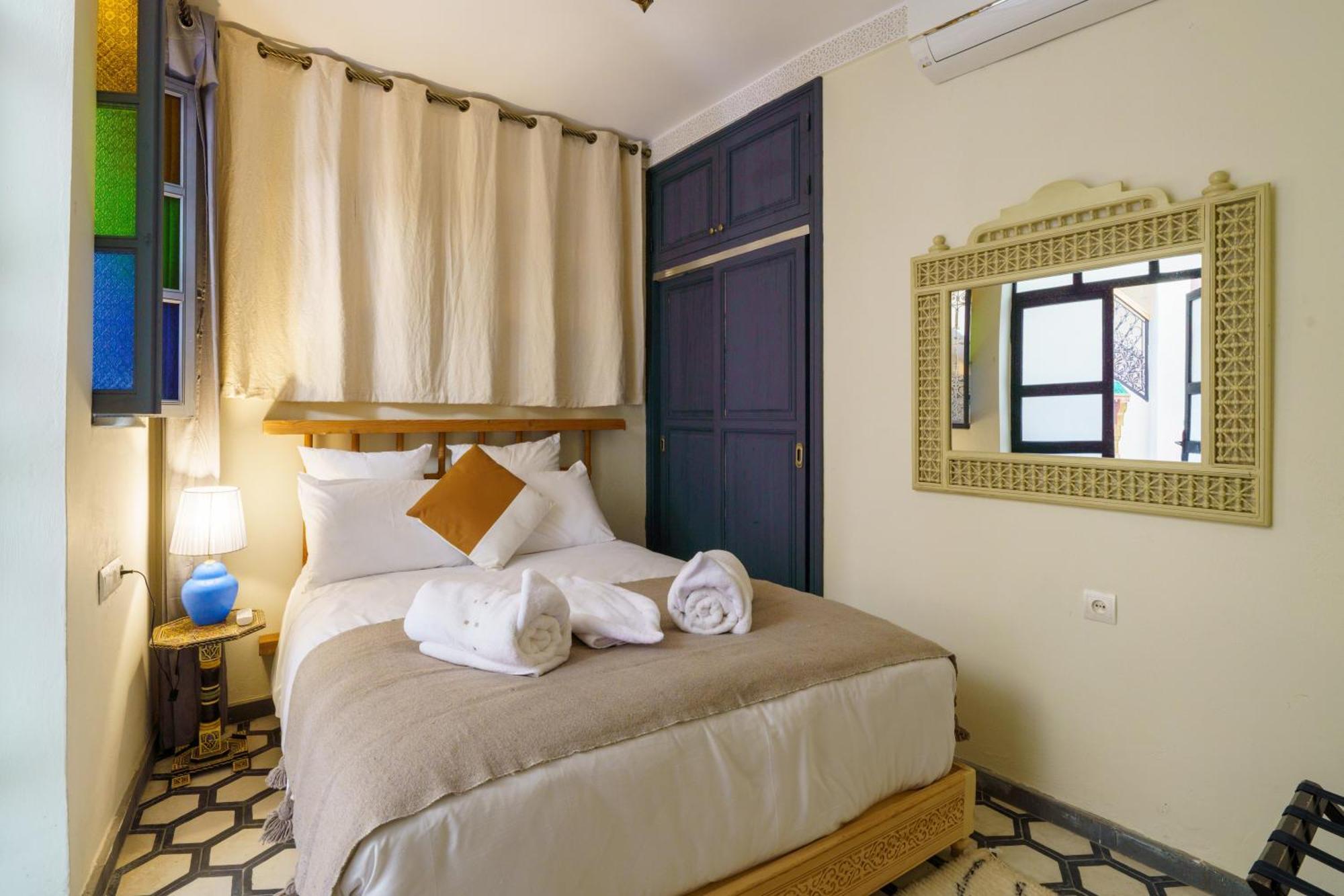 Riad 4 Chambres - Piscine & Petit Dejeuner Gratuit - Wifi Fibre Optique Hébergement de vacances