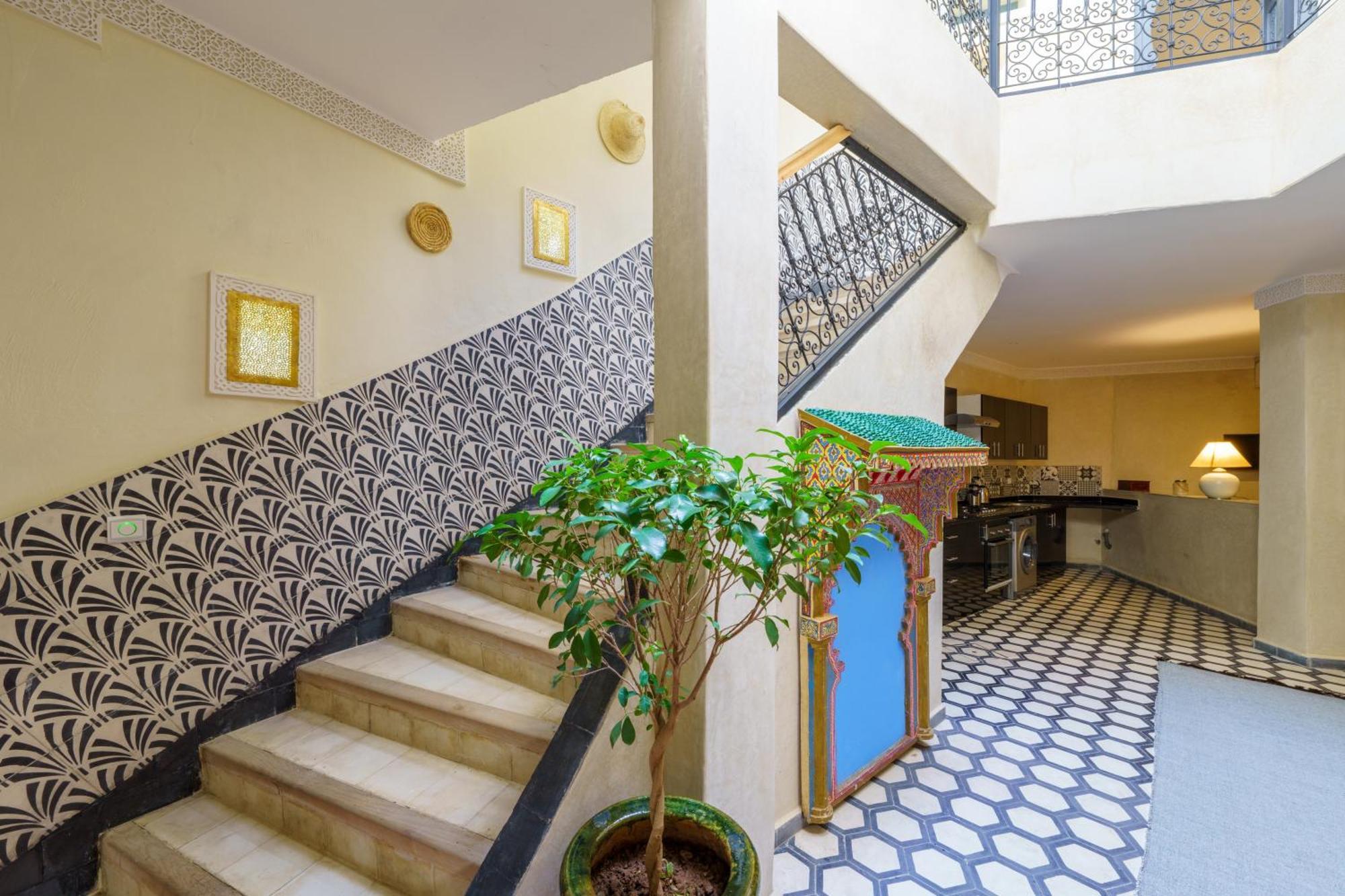 Hébergement de vacances Riad 4 Chambres - Piscine & Petit Dejeuner Gratuit - Wifi Fibre Optique *