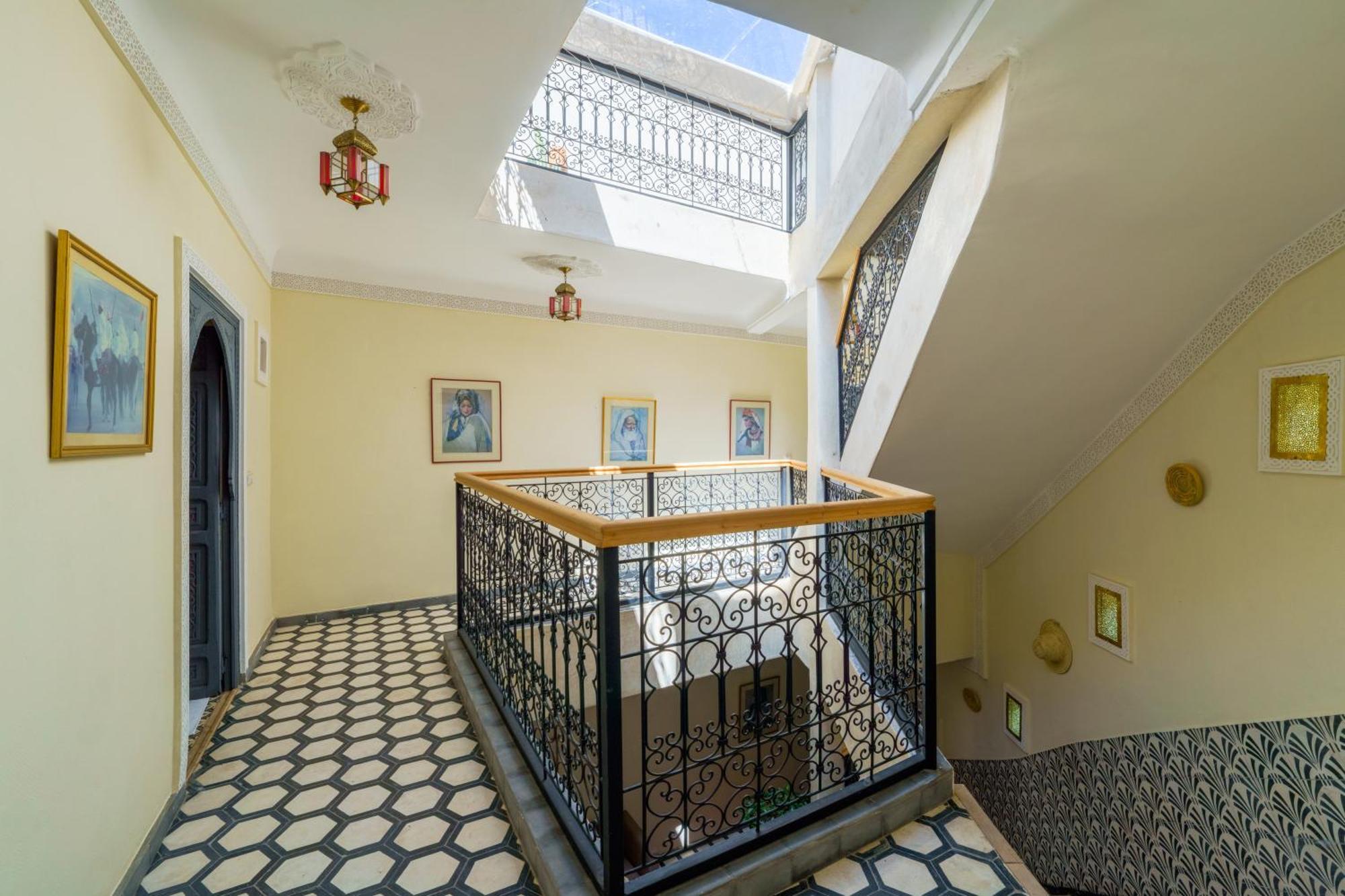 Riad 4 Chambres - Piscine & Petit Dejeuner Gratuit - Wifi Fibre Optique Marrakesh