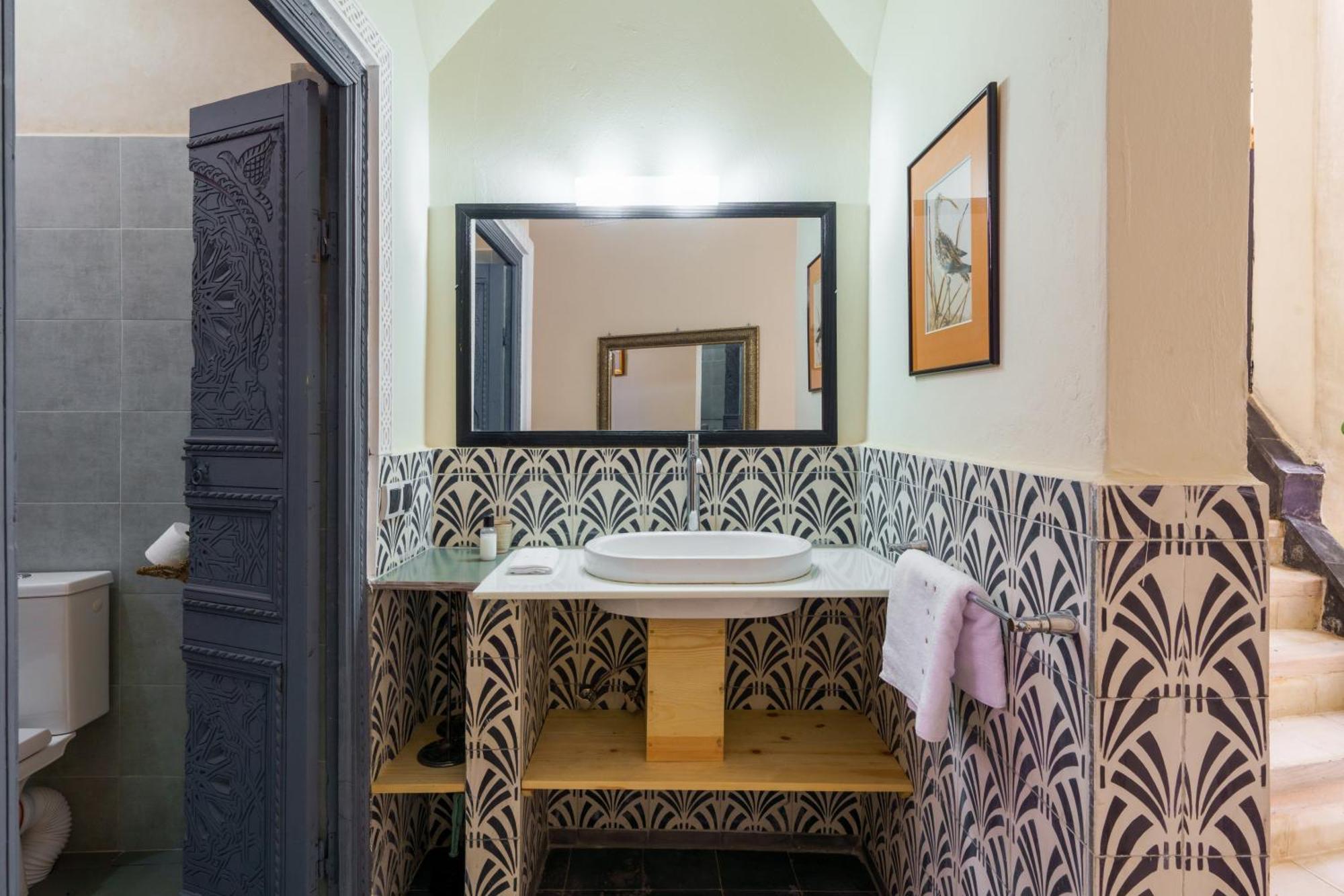Hébergement de vacances Riad 4 Chambres - Piscine & Petit Dejeuner Gratuit - Wifi Fibre Optique Marrakesh