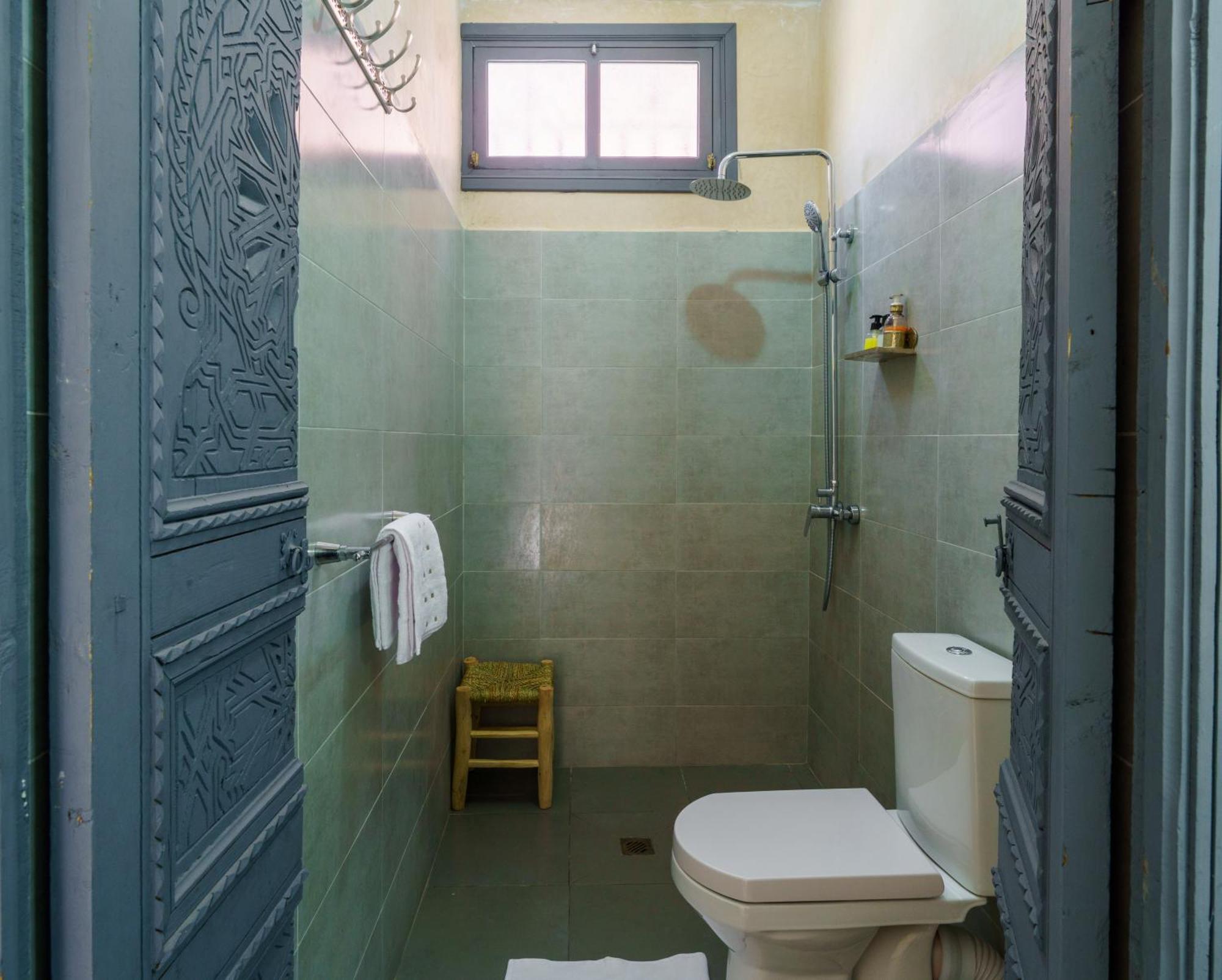 Riad 4 Chambres - Piscine & Petit Dejeuner Gratuit - Wifi Fibre Optique * Marrakesh