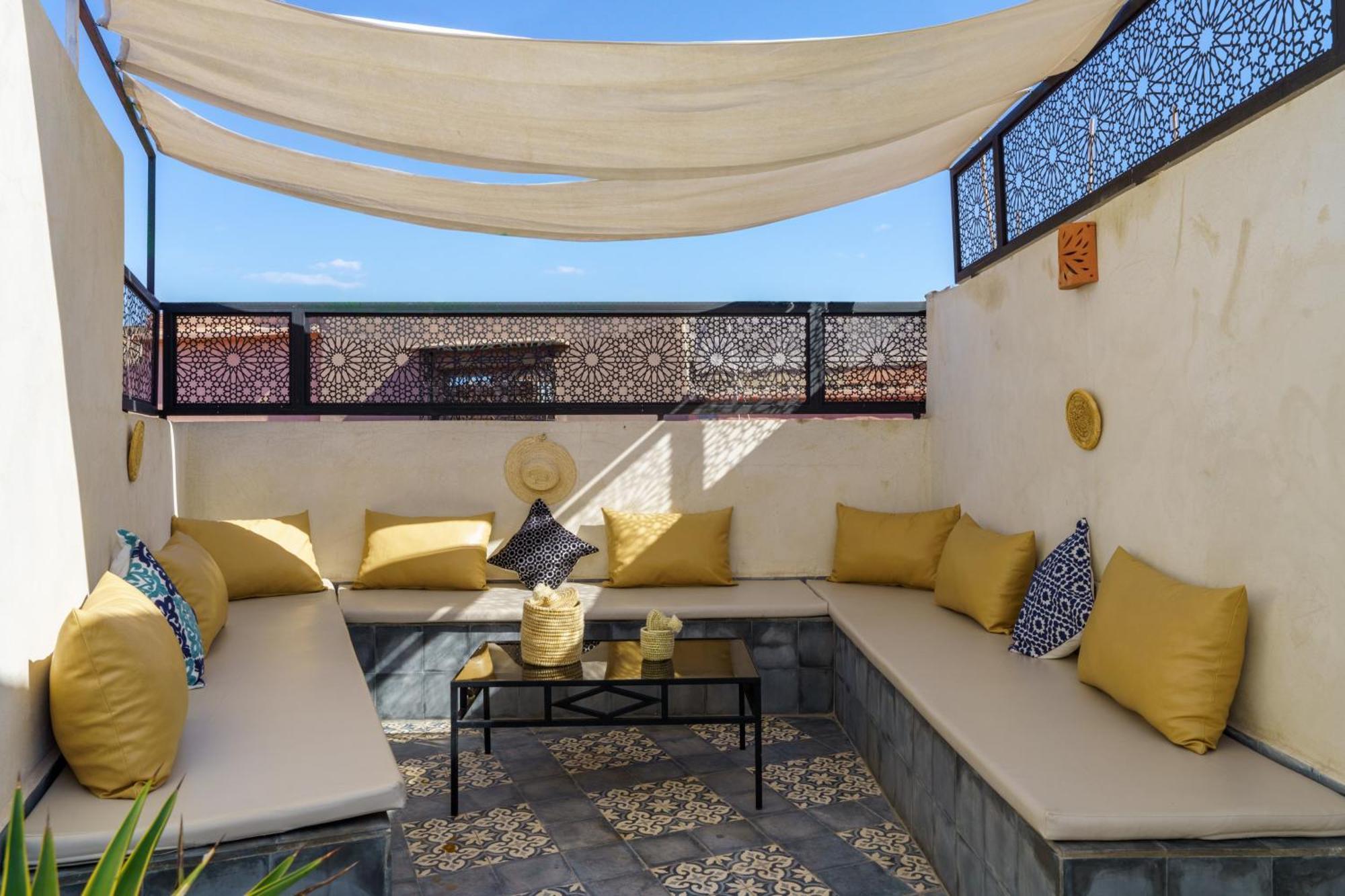 Riad 4 Chambres - Piscine & Petit Dejeuner Gratuit - Wifi Fibre Optique Marrakesh