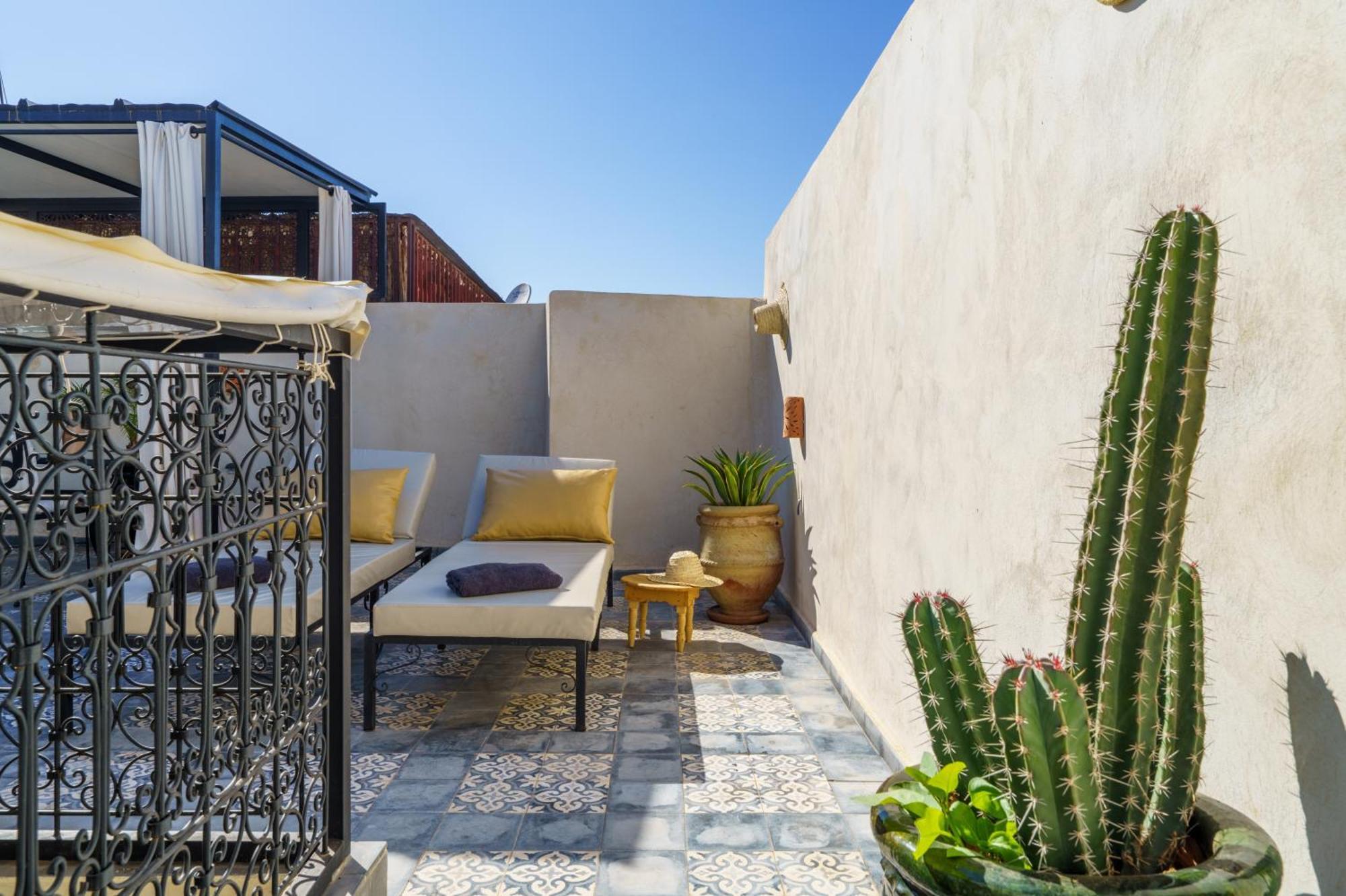 Hébergement de vacances Riad 4 Chambres - Piscine & Petit Dejeuner Gratuit - Wifi Fibre Optique *