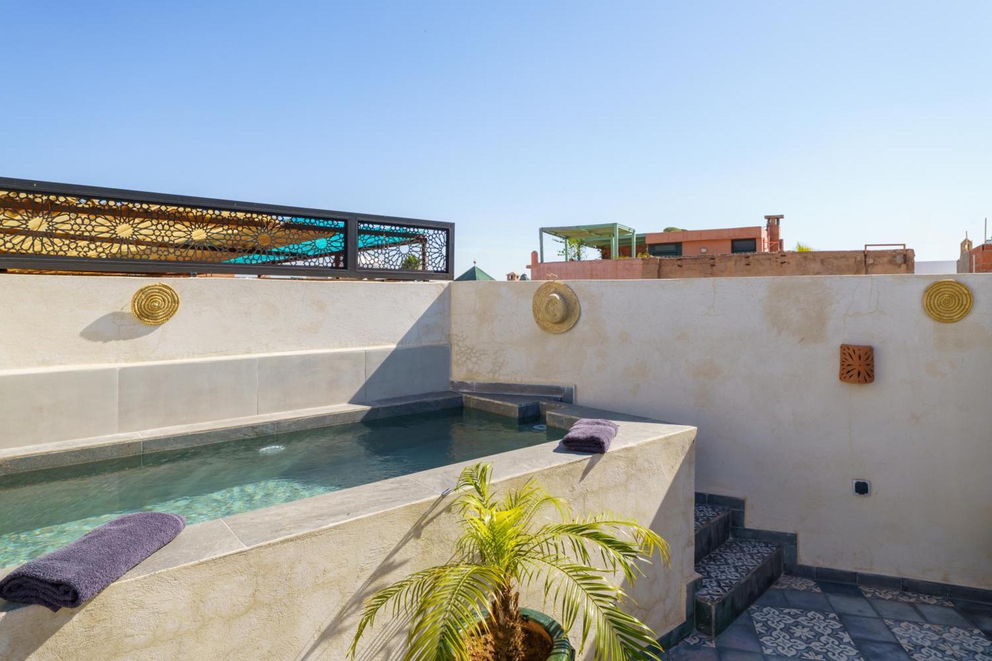 Riad 4 Chambres - Piscine & Petit Dejeuner Gratuit - Wifi Fibre Optique Hébergement de vacances Marrakesh