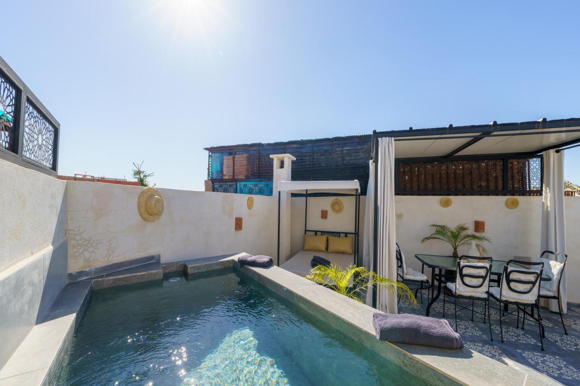 Riad 4 Chambres - Piscine & Petit Dejeuner Gratuit - Wifi Fibre Optique *