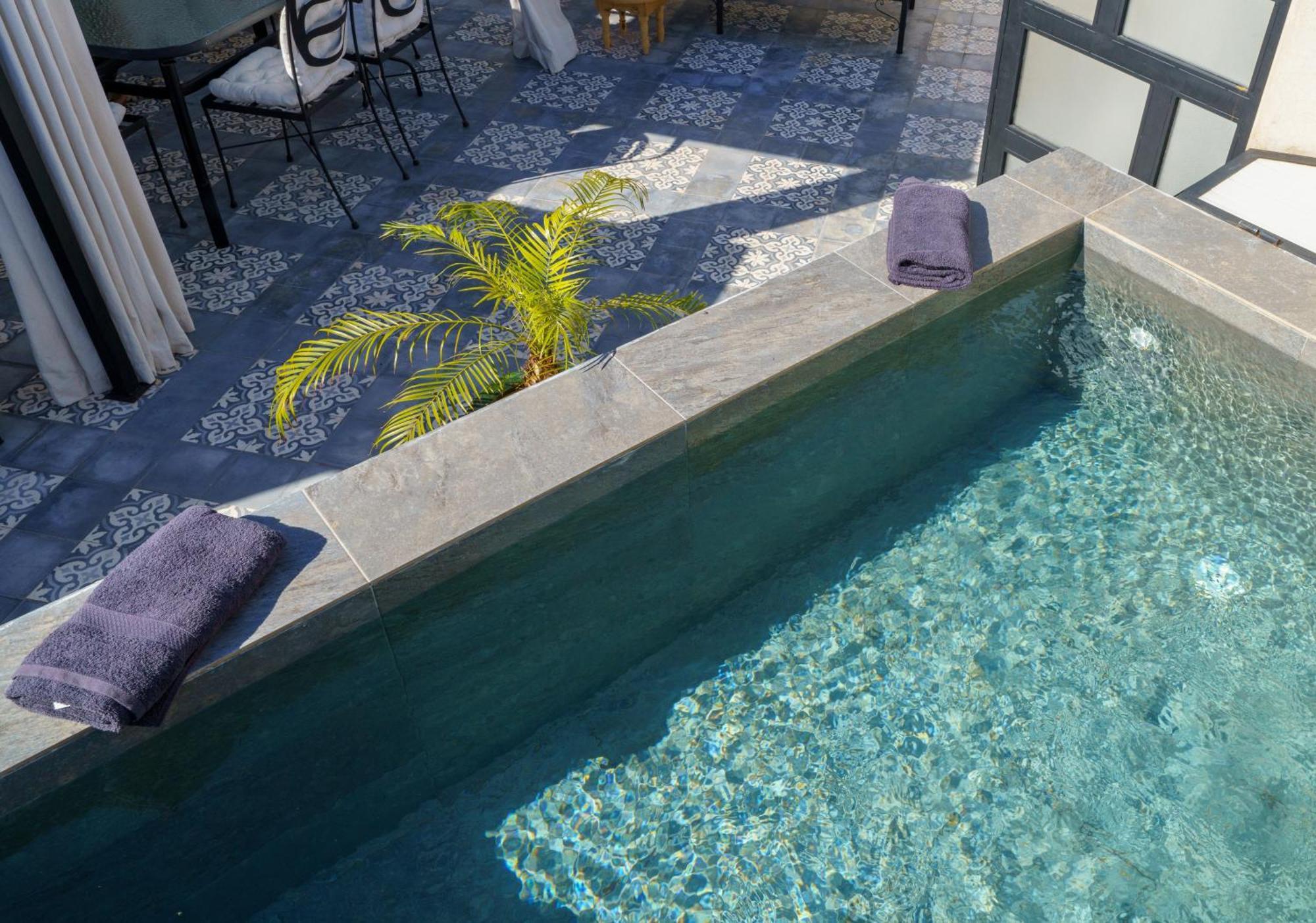 Hébergement de vacances Riad 4 Chambres - Piscine & Petit Dejeuner Gratuit - Wifi Fibre Optique Marrakesh