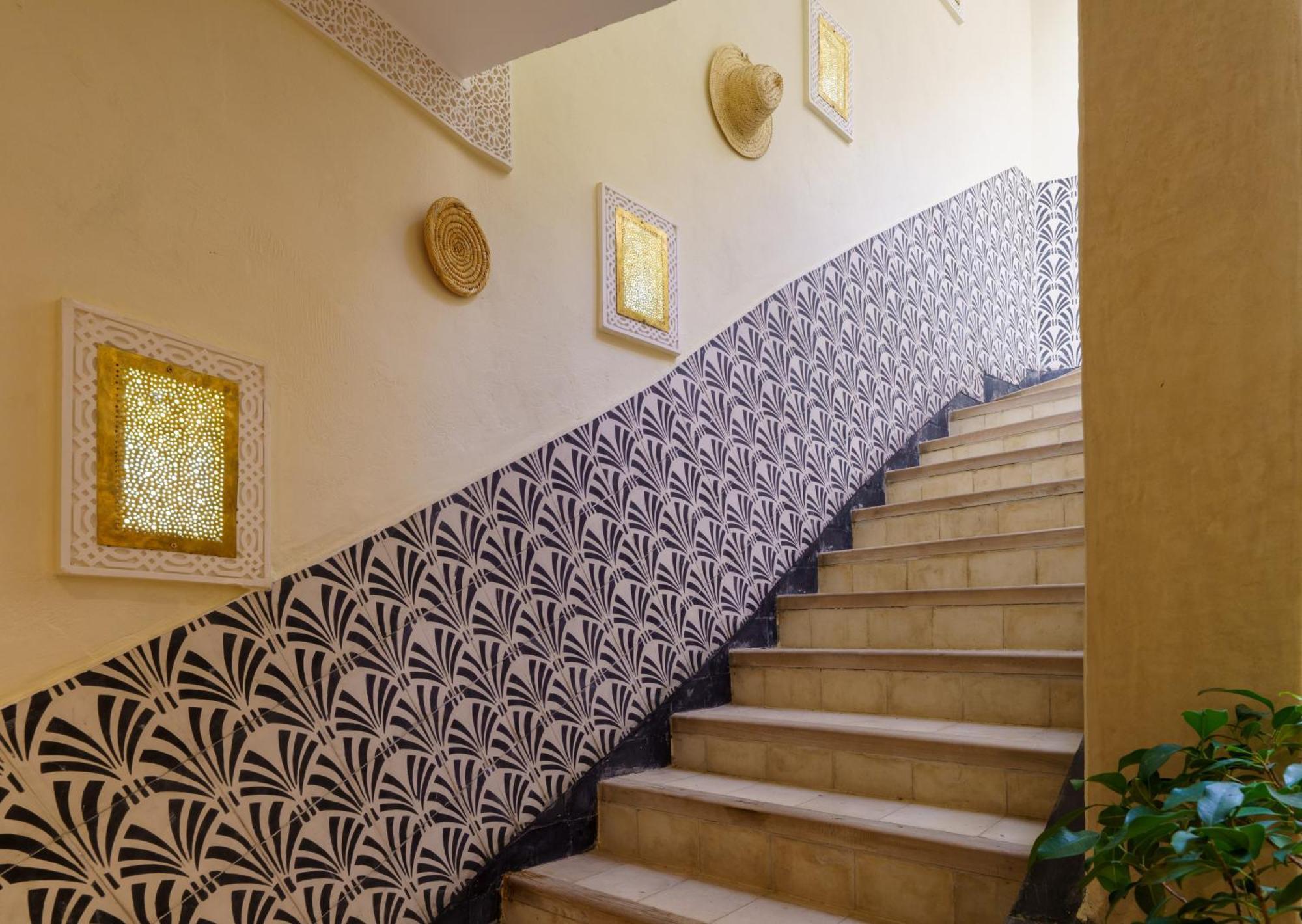 Riad 4 Chambres - Piscine & Petit Dejeuner Gratuit - Wifi Fibre Optique *