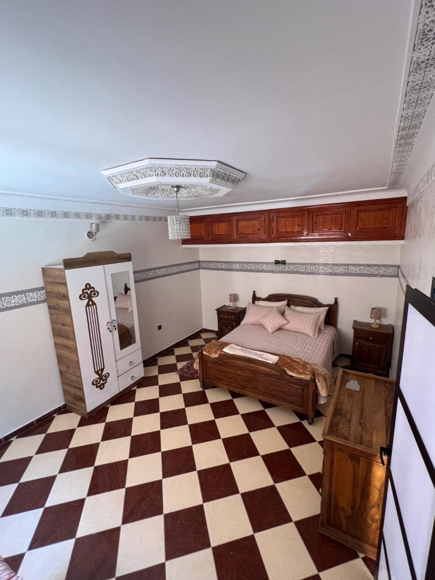 Spacieux Avec Cour Fleurie Et Hammam A Targa Marrakech *