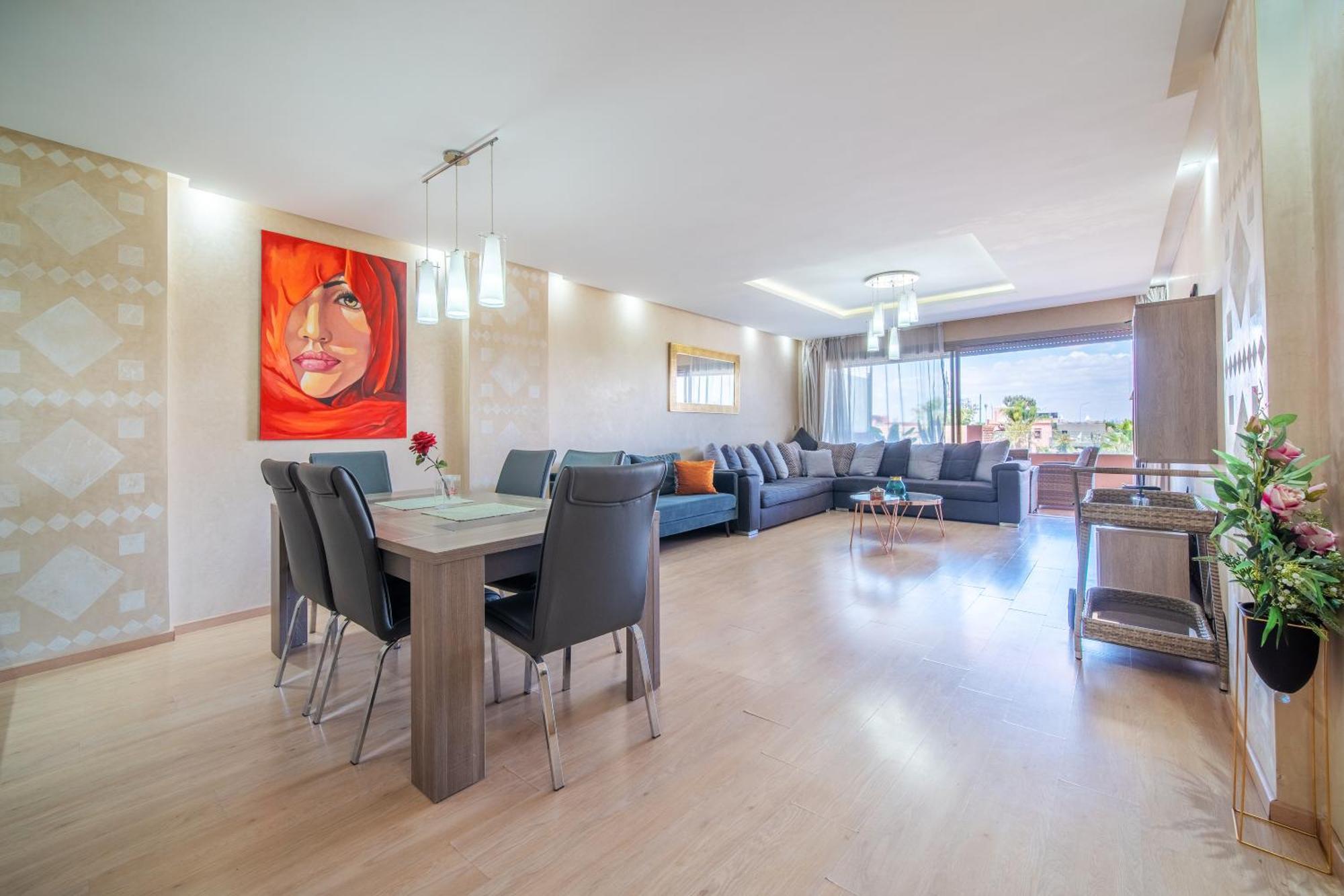 Apartment Jacuzzi Charming Luxury Xl Apartment-avenue M6