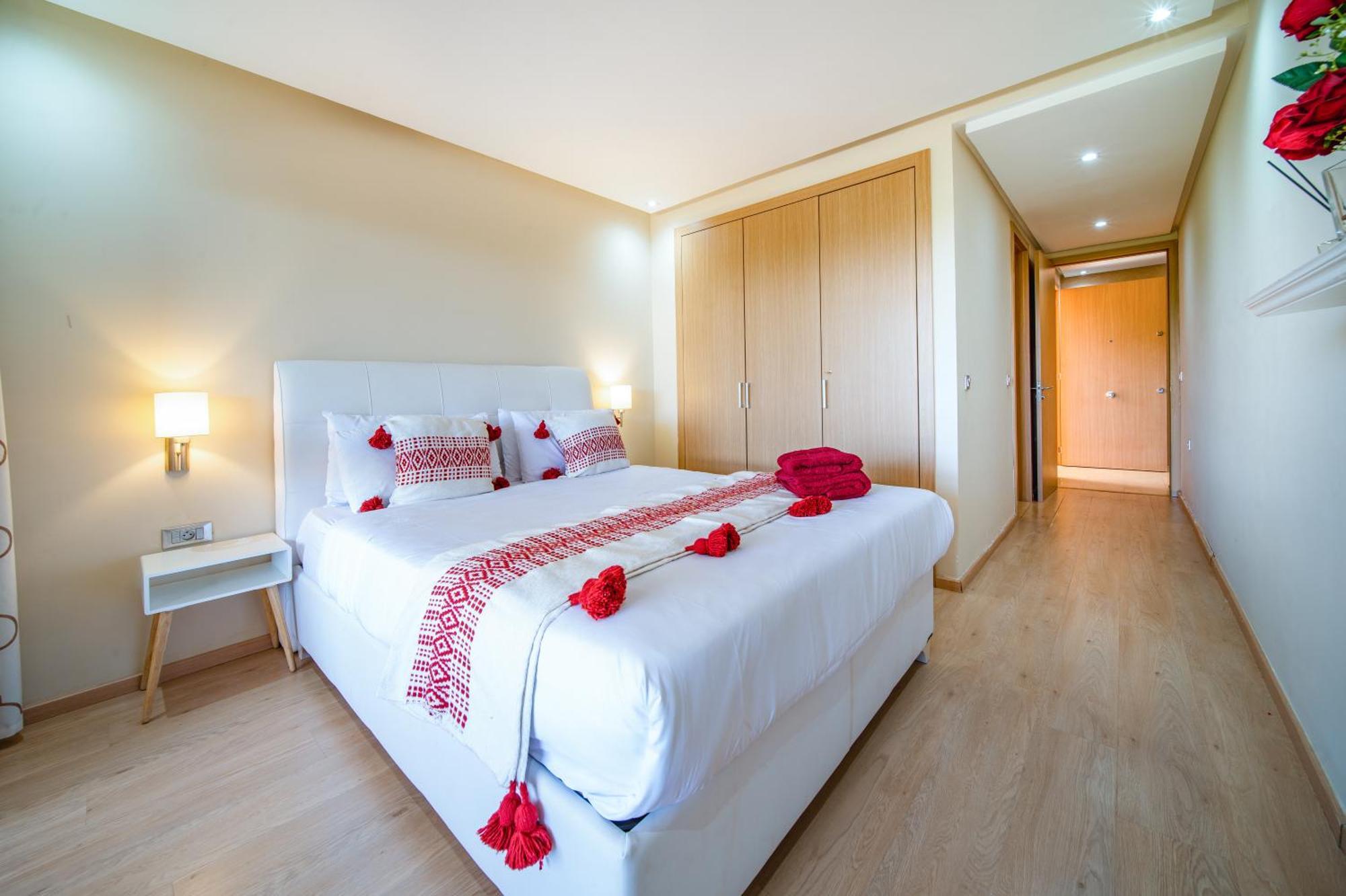 Jacuzzi Charming Luxury Xl Apartment-avenue M6 Apartment