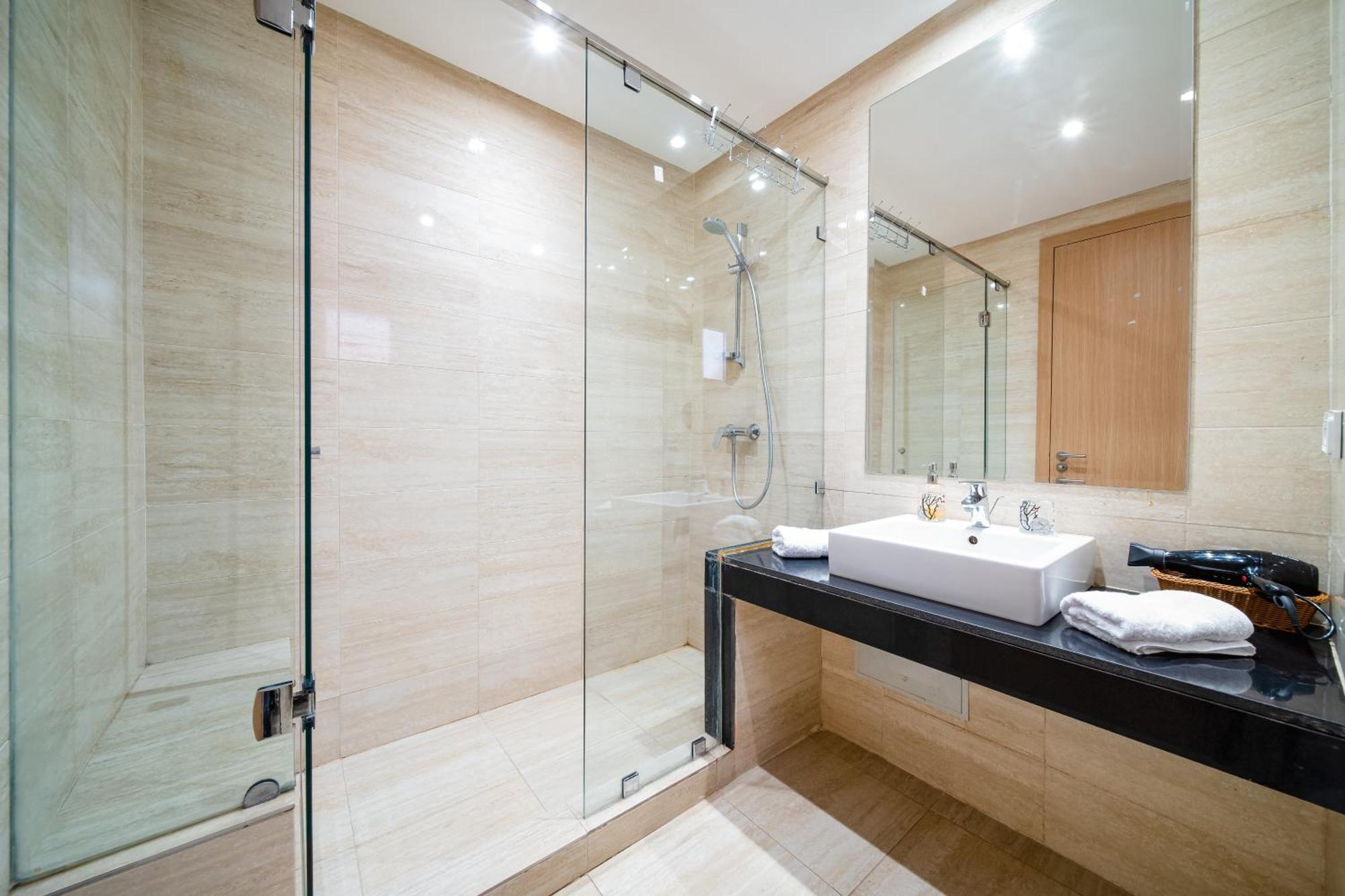 Apartment Jacuzzi Charming Luxury Xl Apartment-avenue M6 *