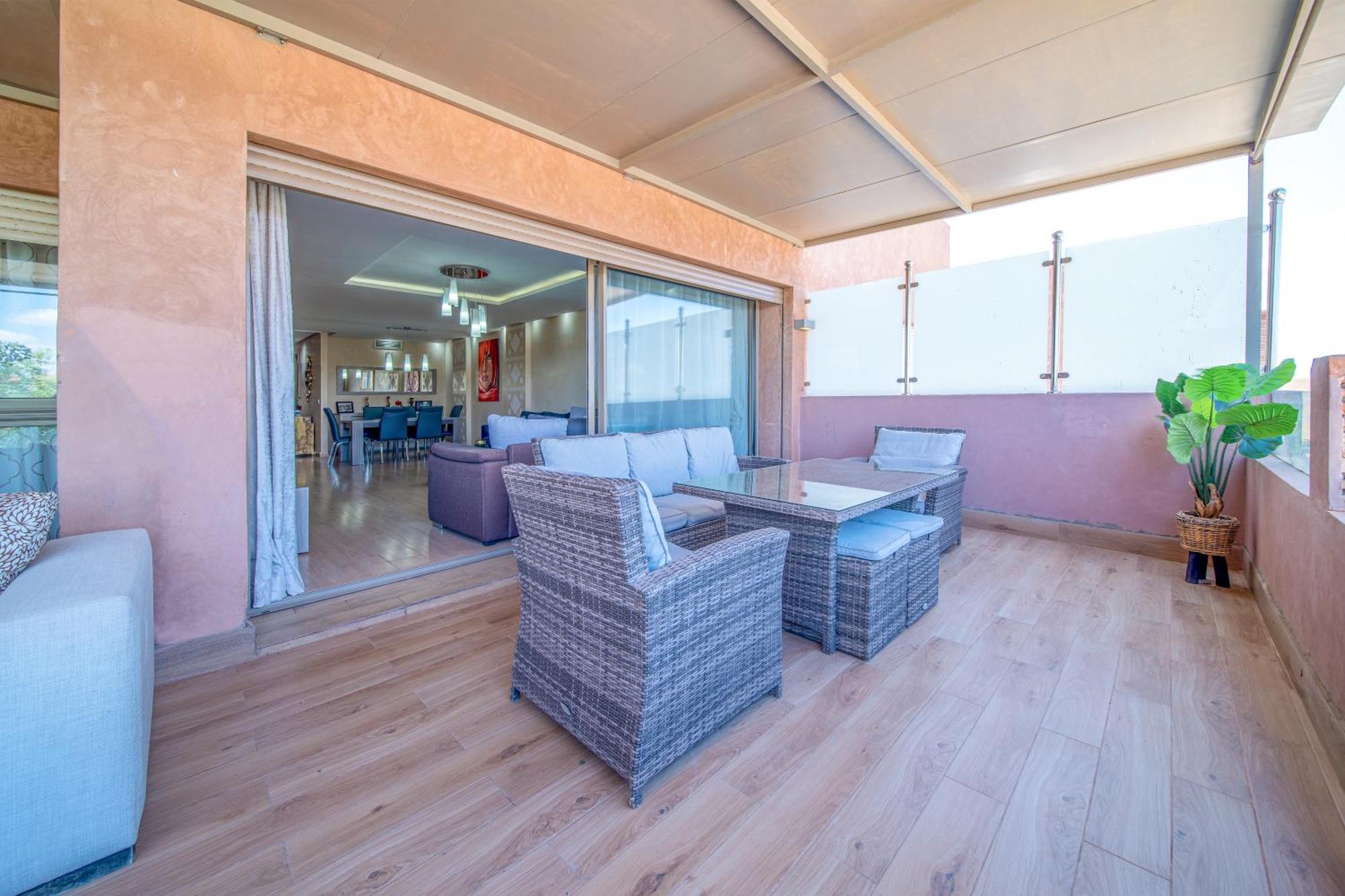 Jacuzzi Charming Luxury Xl Apartment-avenue M6 Apartment