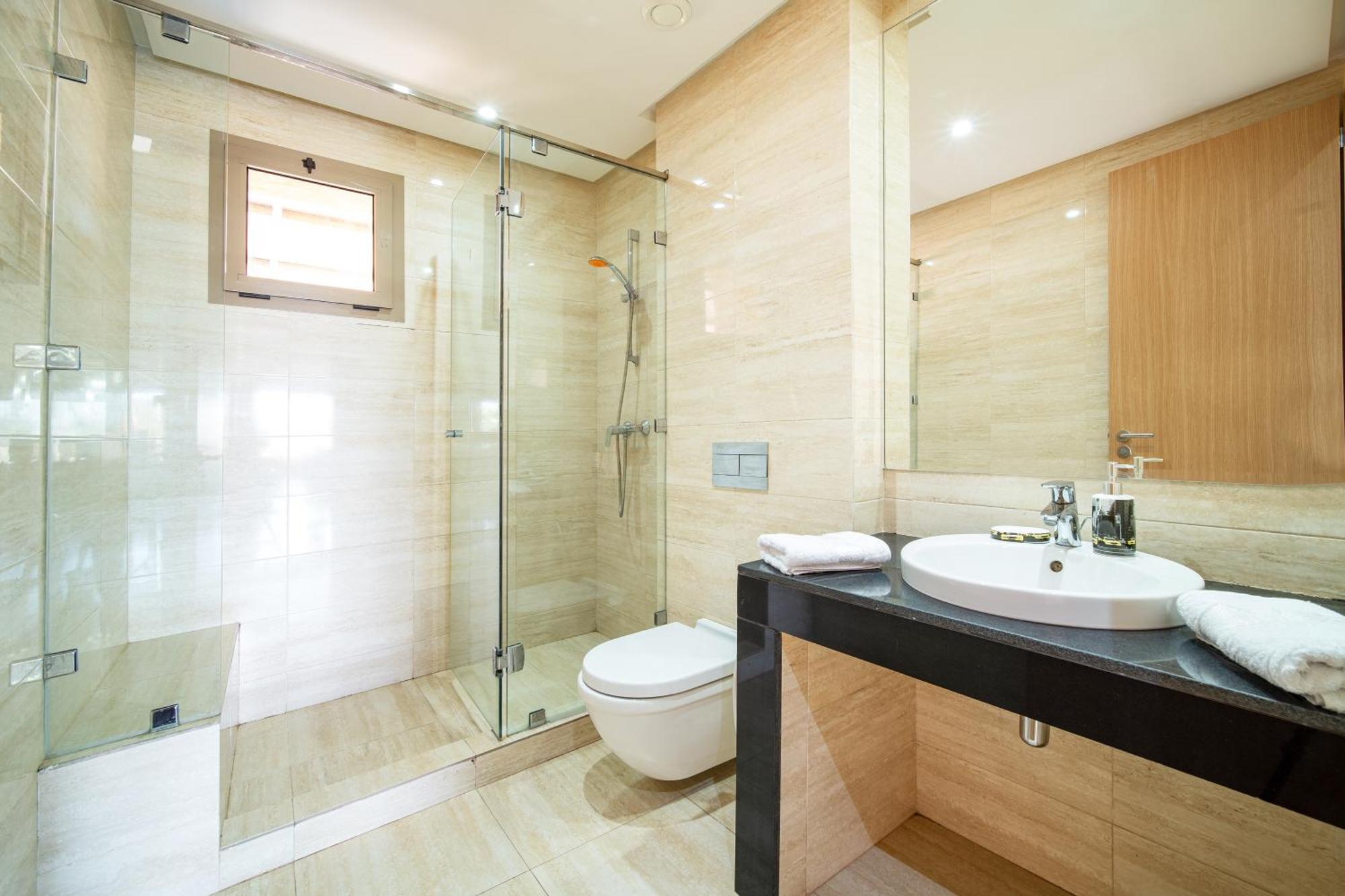 Jacuzzi Charming Luxury Xl Apartment-avenue M6 Apartment