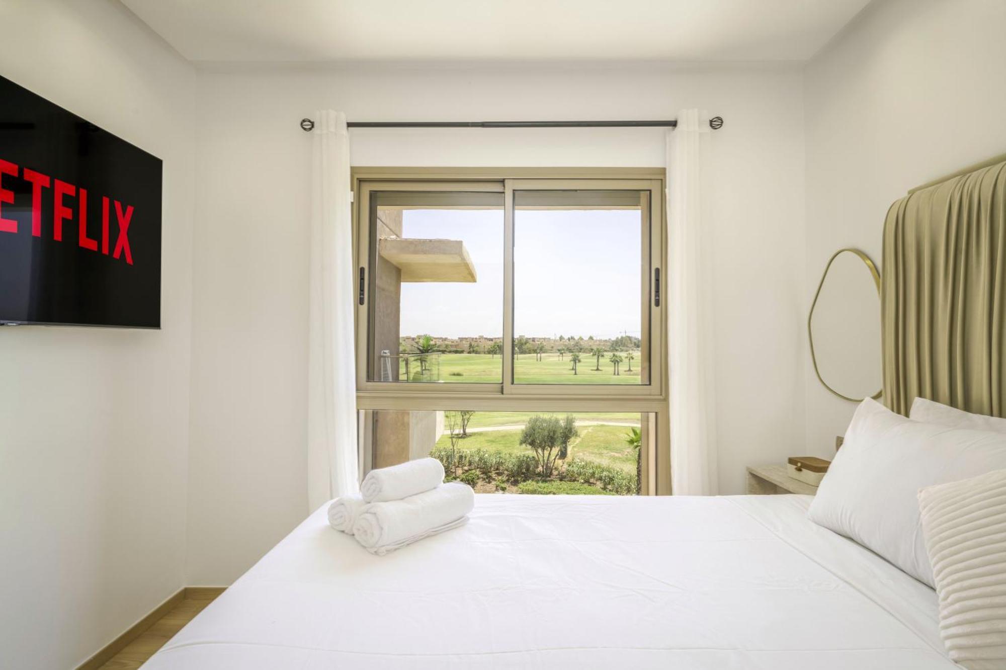 Vue Montagnes, Golf Et Piscine, Luxe A Marrakech Apartment