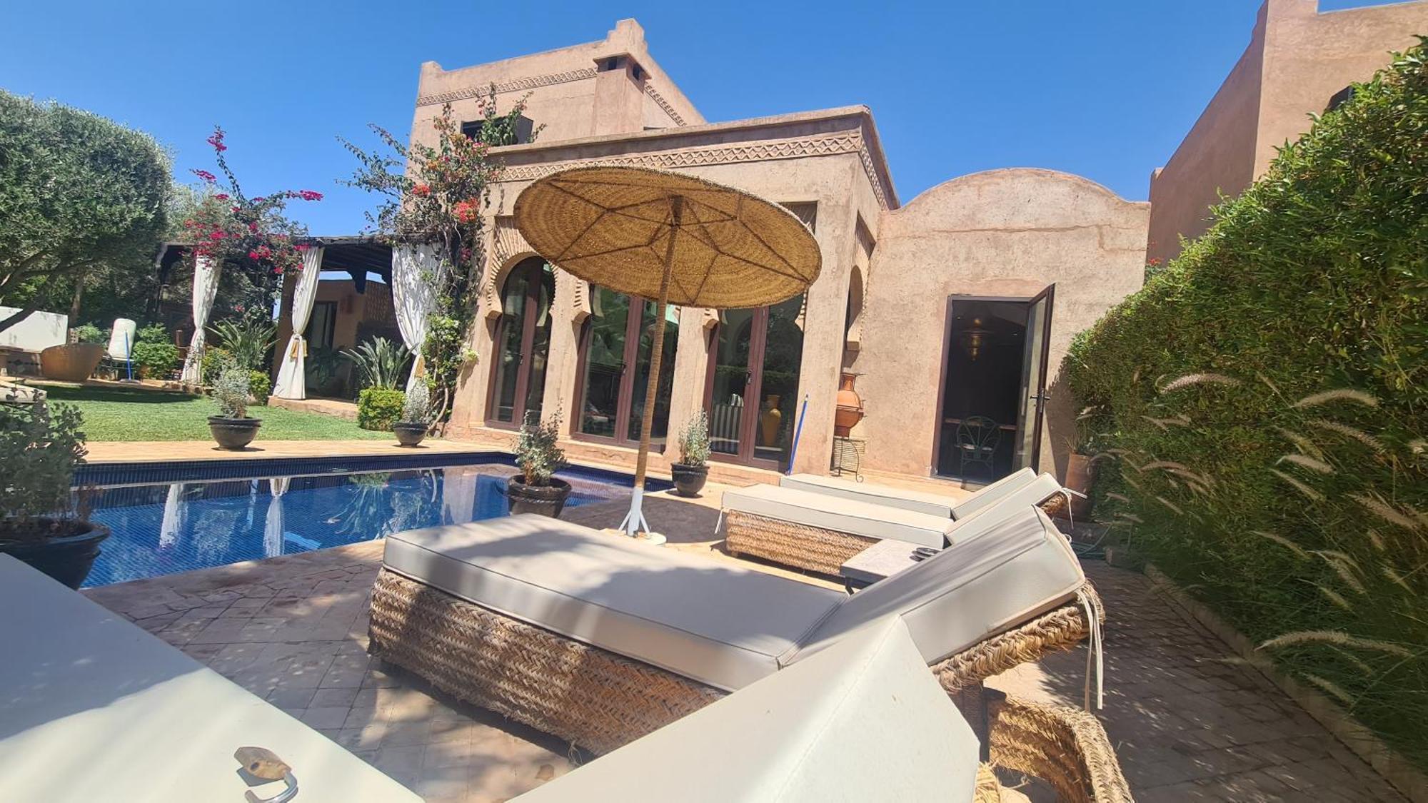 Les Lauriers, 4 Suites, Piscine Privee, Petit Dejeuner Compris